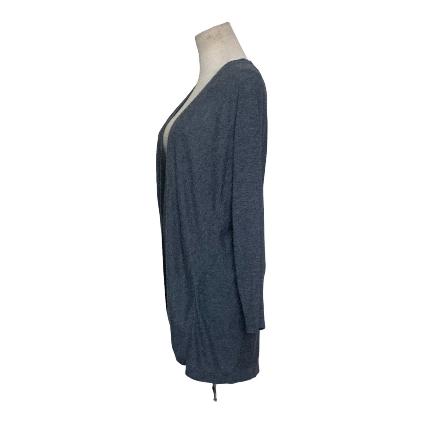 Forever 21 Forever 21 gray long sleeves button cardigan size XS Size XS / US 0-2 / IT 36-38 - 4 Thumbnail
