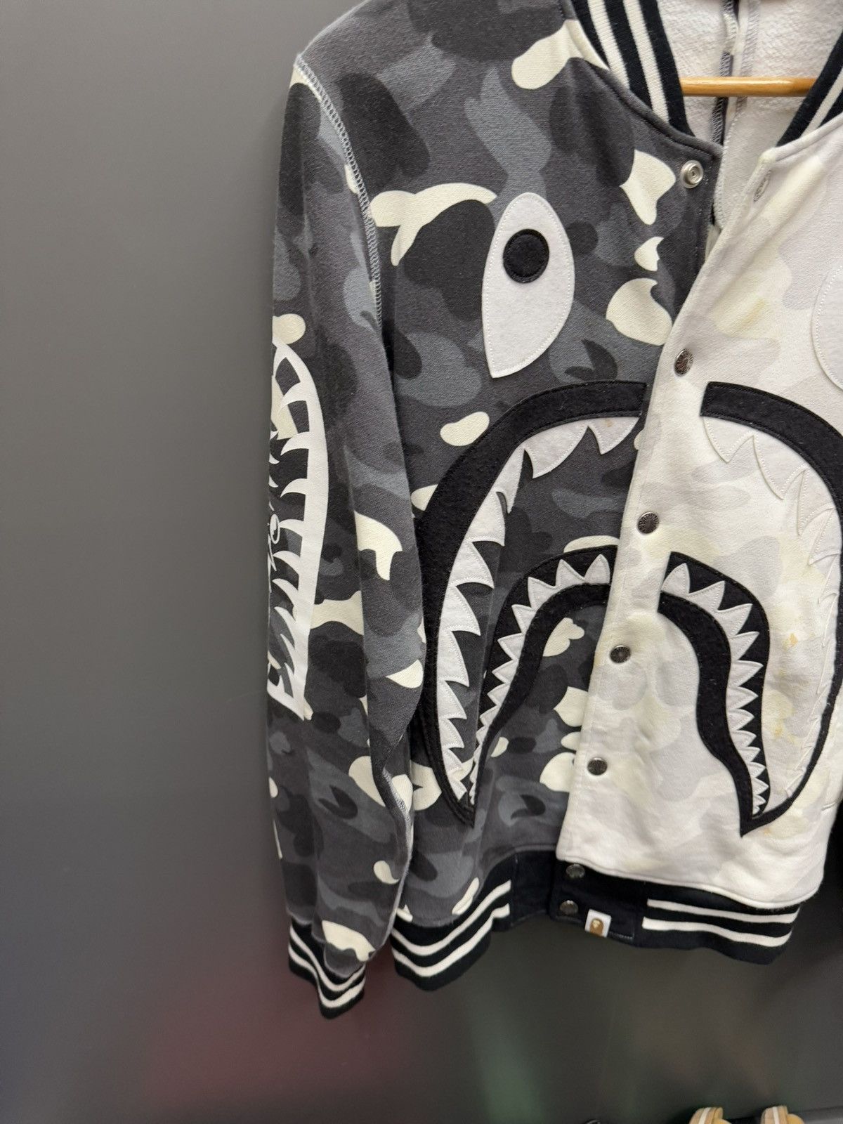 Bape A Bathing Ape Split Camo Varsity Jacket Black / White Size US L / EU 52-54 / 3 - 2 Thumbnail