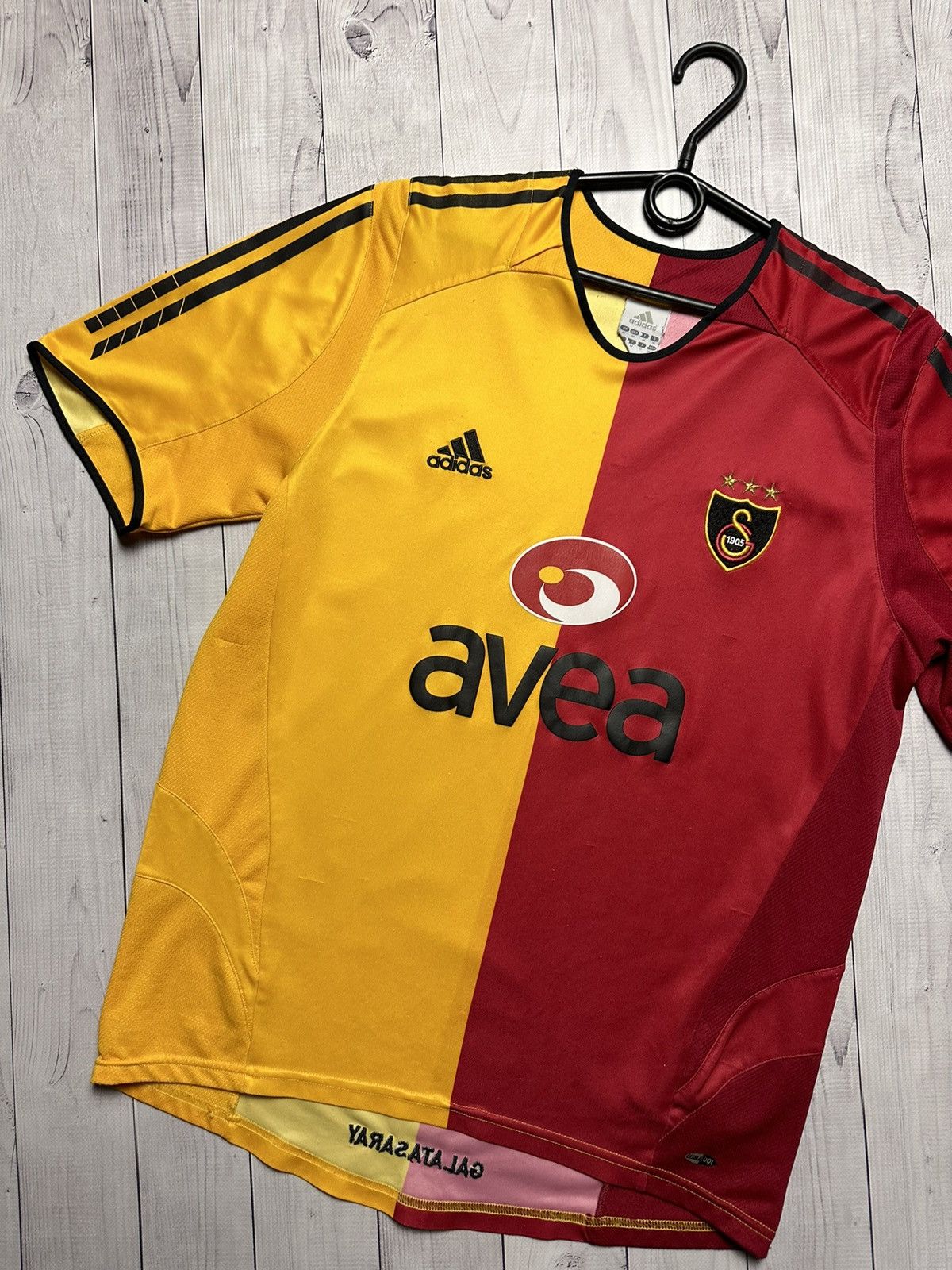 Adidas Vintage adidas Galatasaray soccer jersey size M rare Size US M / EU 48-50 / 2 - 2 Thumbnail