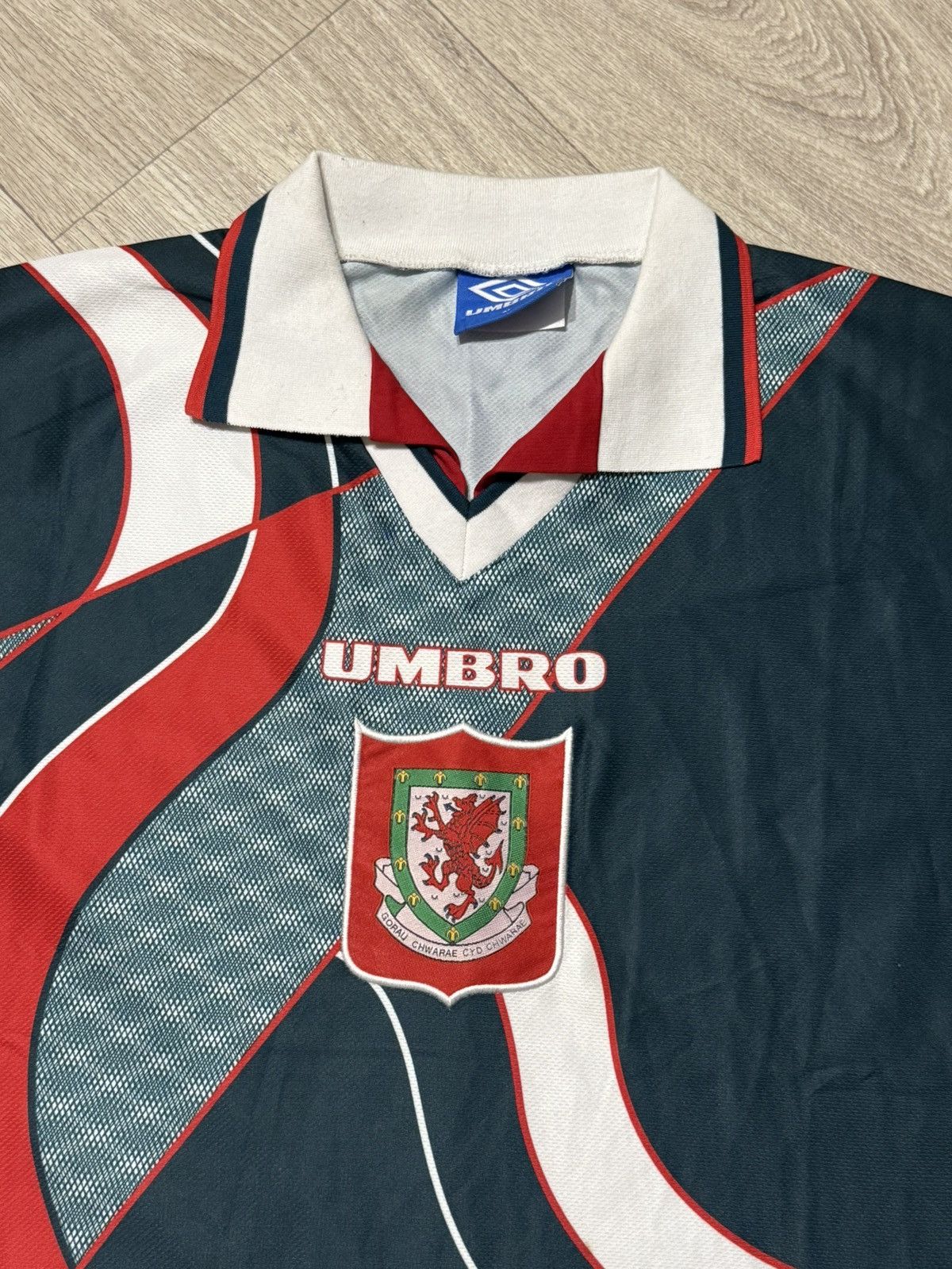 Umbro 🔷Retro Umbro Wales 1994/95/96 #7 Soccer jersey🔷 Size US M / EU 48-50 / 2 - 2 Thumbnail