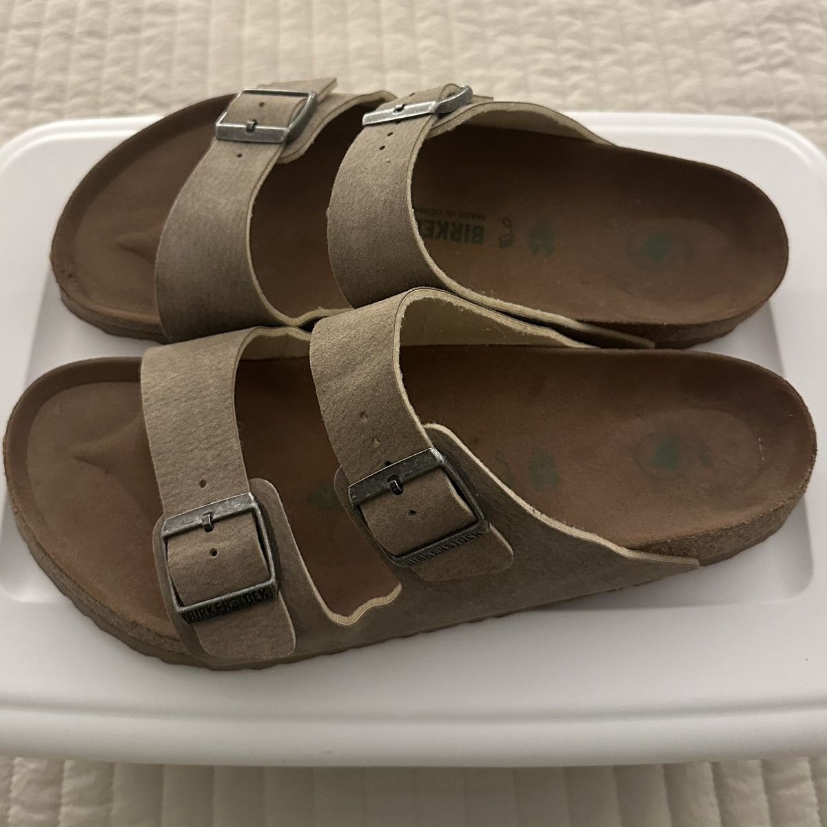 Birkenstock Birkenstock Arizona suede Taupe Tan Men’s Sandals Size US 11 / EU 44 - 4 Thumbnail