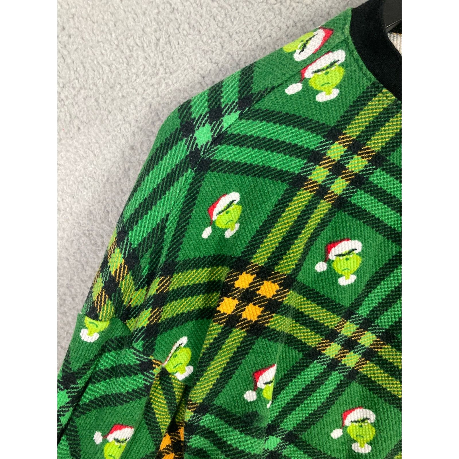 Forever 21 Grinch Women's S Forever 21 Cropped Pajama Shirt Green Size S / US 4 / IT 40 - 10 Thumbnail