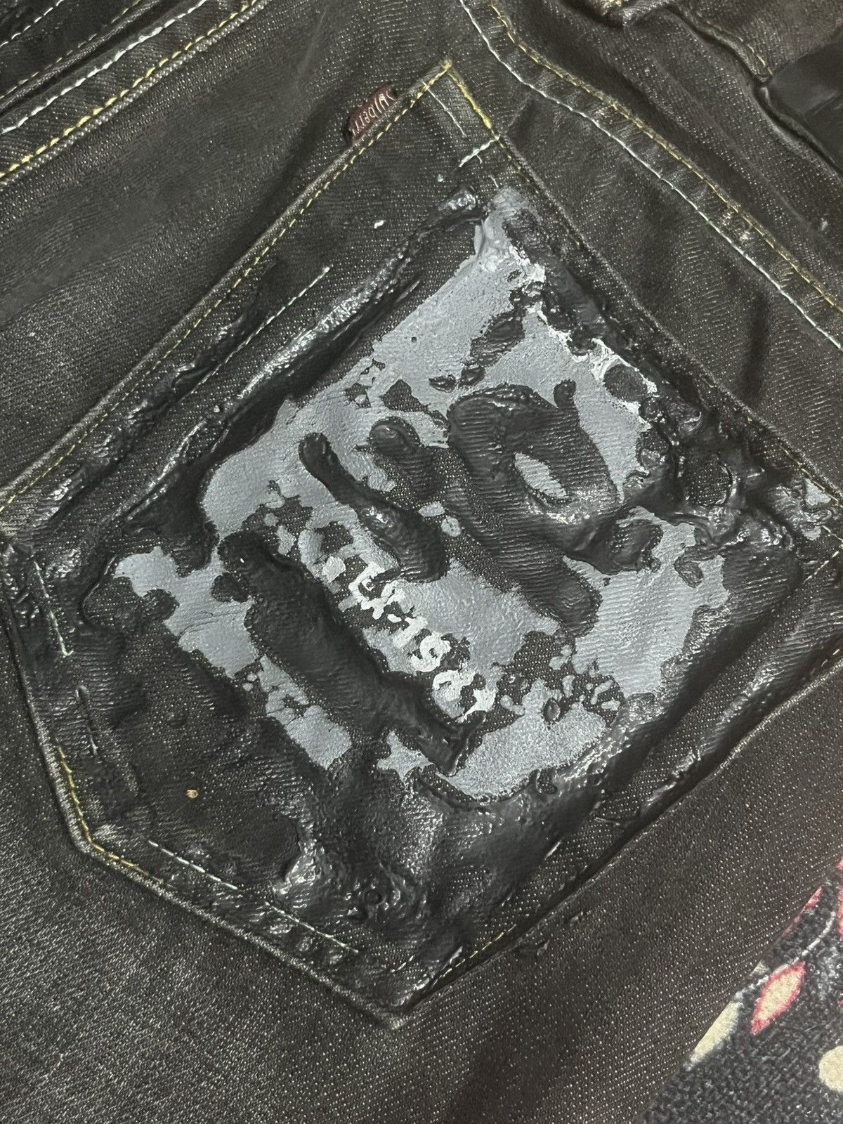 Le Grande Bleu (L.G.B.) Japan Solberry Dark Washed Graffiti Pocket Whisker Jeans Size US 29 - 10 Thumbnail