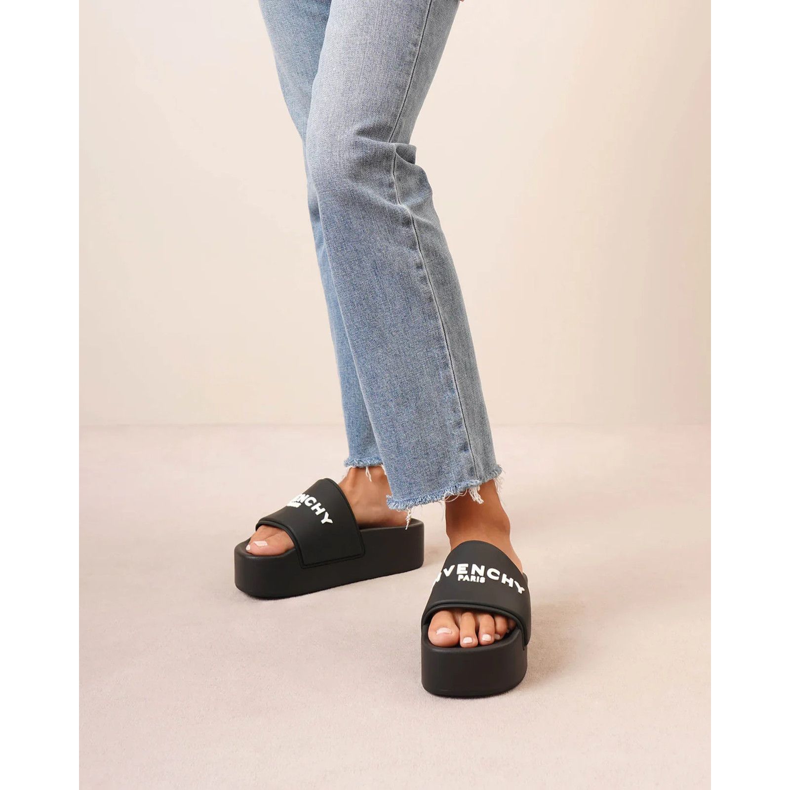 Givenchy Platform Rubber Logo Slide On Pool Sandal Flip Flop Flat 37 Size US 7 / IT 37 - 5 Thumbnail