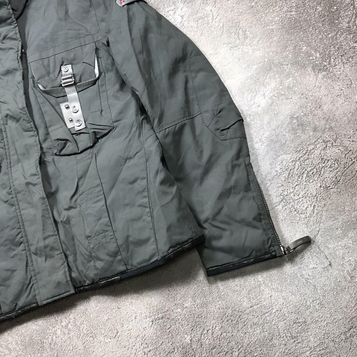Vintage Vintage 90s Quilted Puffer Jacket Gorpcore Streetwear Grey L Size US L / EU 52-54 / 3 - 5 Thumbnail