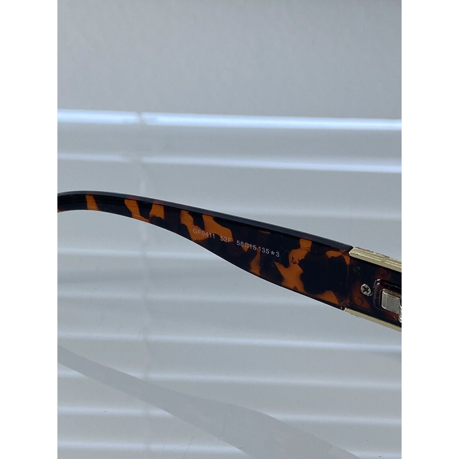 Guess Guess GU639 TO 34A 60-17-135mm Sunglasses - PRE-OWNED Size ONE SIZE - 6 Thumbnail