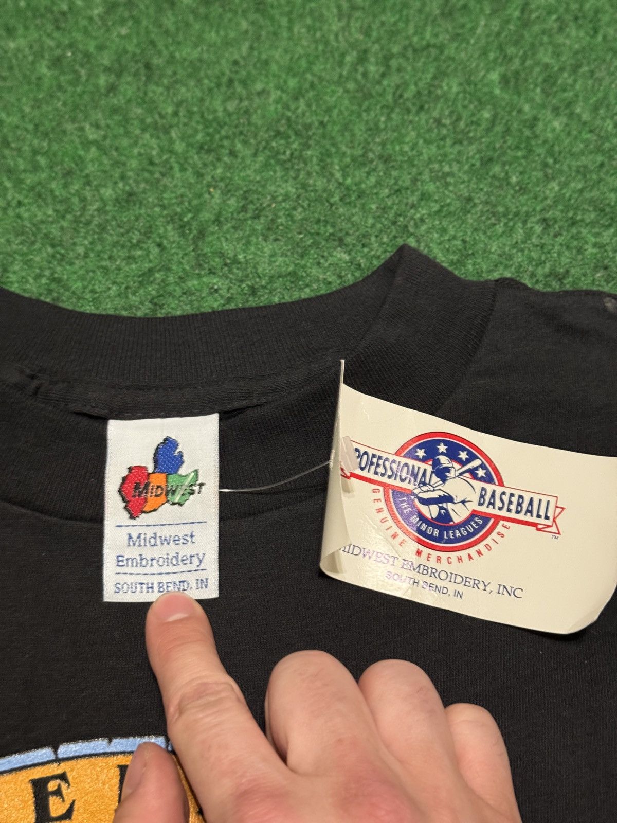 Vintage Erie Seawolves NWT Vintage 90s Logo Baseball XL T Shirt Size US XL / EU 56 / 4 - 4 Thumbnail