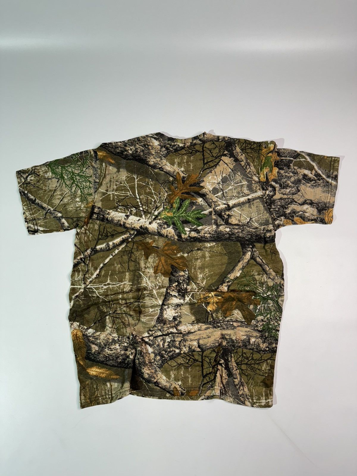 Japanese Brand × Realtree Vintage Realtree tee mossy oaks y2k camo swag drip skater Size US XL / EU 56 / 4 - 6 Thumbnail