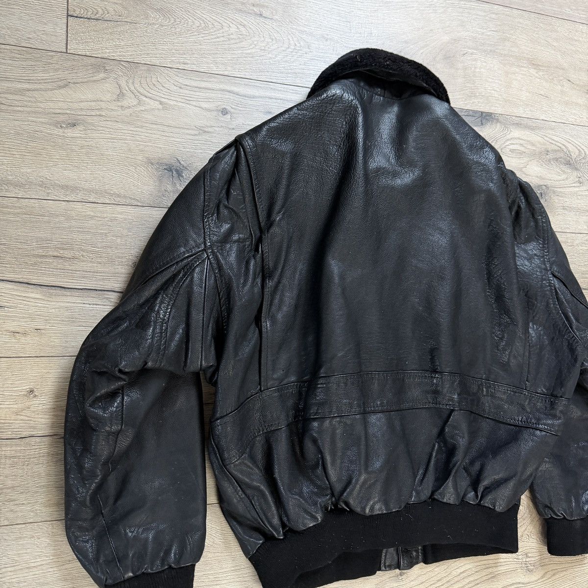 Leather Vintage Leather Jacket Style Pilot Y2K 90s USA Size US M / EU 48-50 / 2 - 8 Thumbnail