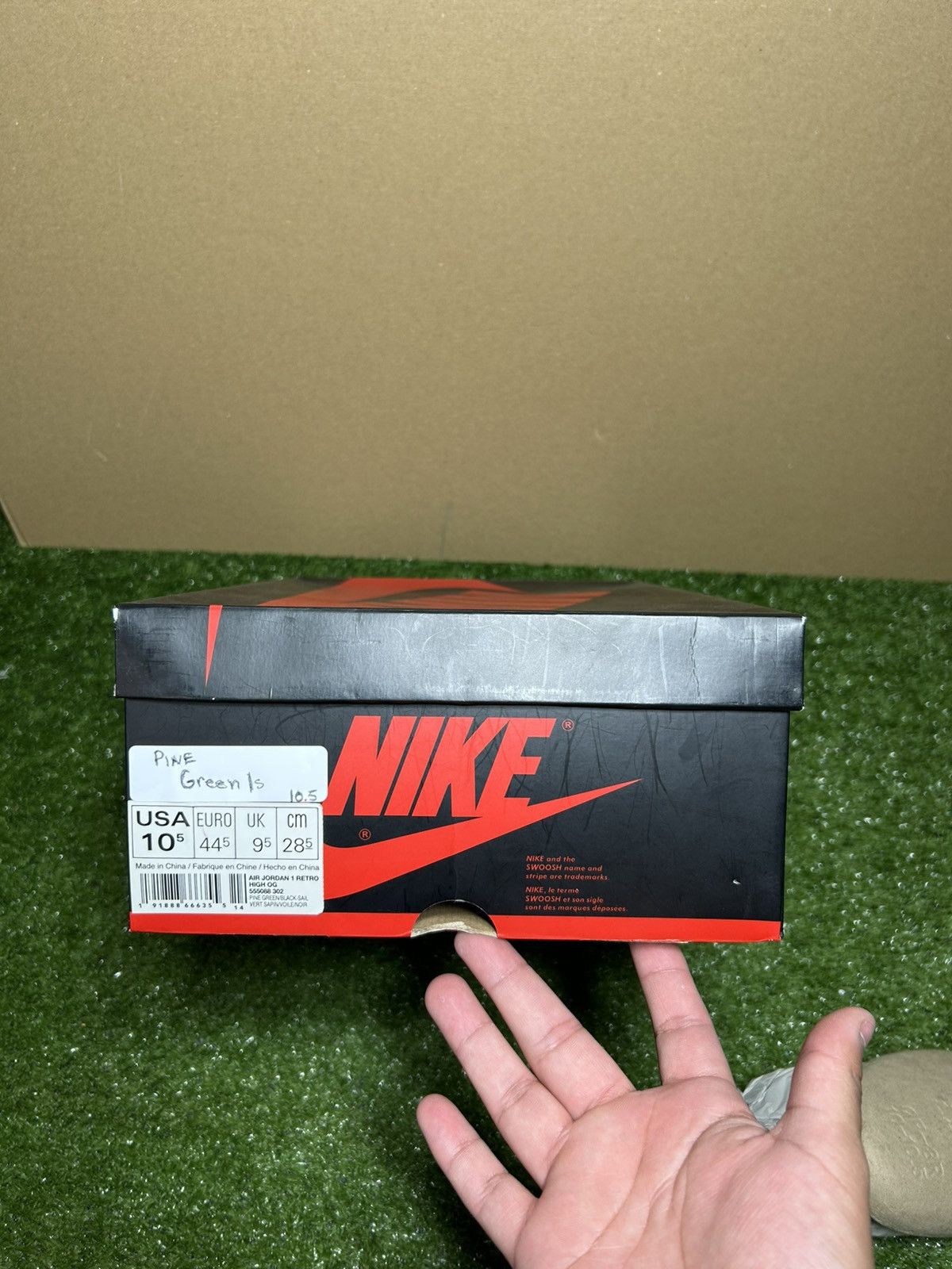 Jordan Brand Jordan 1 Pine Green 1.0 Size US 10.5 / EU 43-44 - 12 Thumbnail