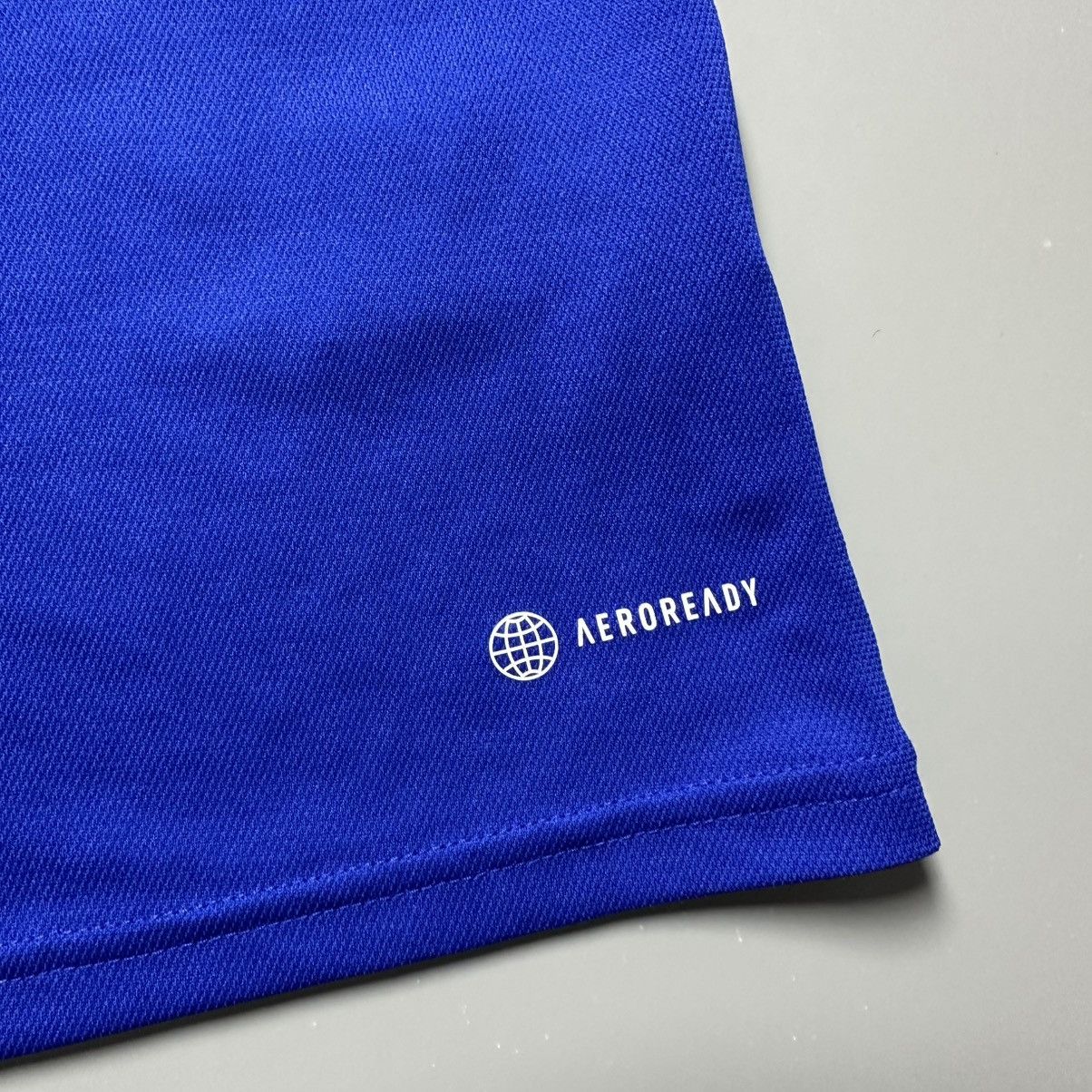 Adidas LEICESTER ADIDAS 2022/2023 SOCCER HOME JERSEY #10 MADDISON Size US M / EU 48-50 / 2 - 11 Thumbnail