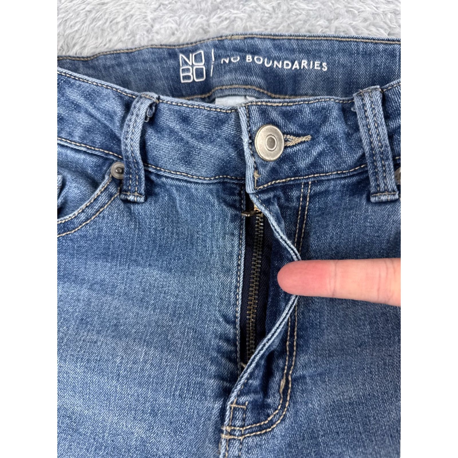 Vintage No Boundaries Jeans Womens 24 Blue Denim Bootcut Light Wash Stretch 5-Pocket 24x29 Cotton Size 32" / US 10 / IT 46 - 5 Thumbnail