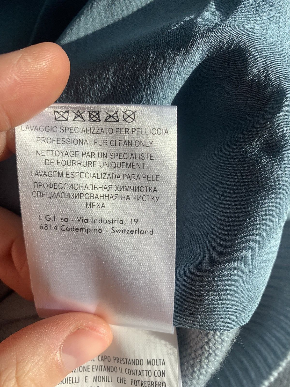 Gucci Light gray-blue sweater with fur on the front Size S / US 4 / IT 40 - 9 Thumbnail