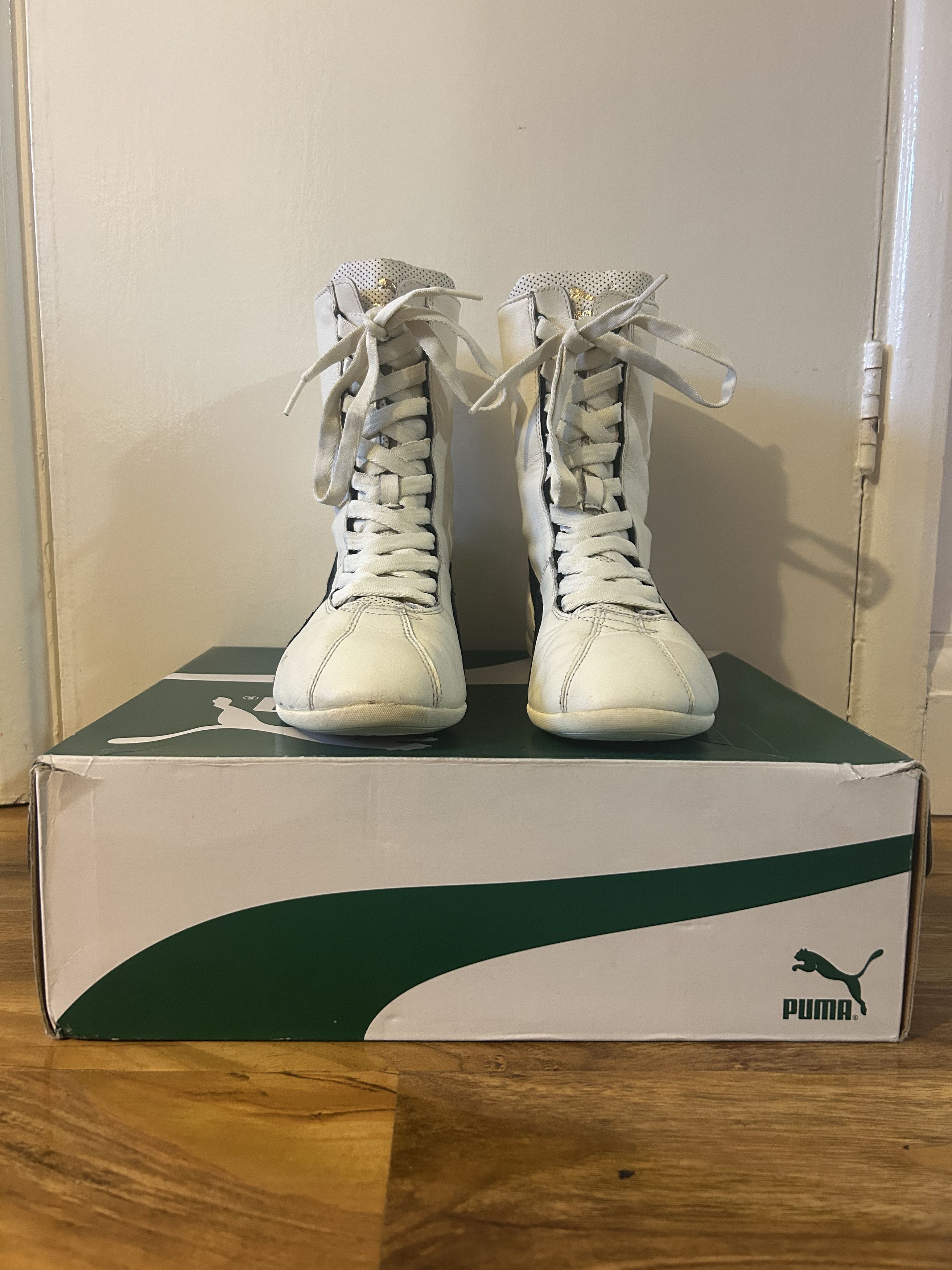 新品　PUMA Eskiva Hi Remaster Wns 25 Puma Women's Eskiva Hi Lace-Up Trainers - White/Black | Allsole