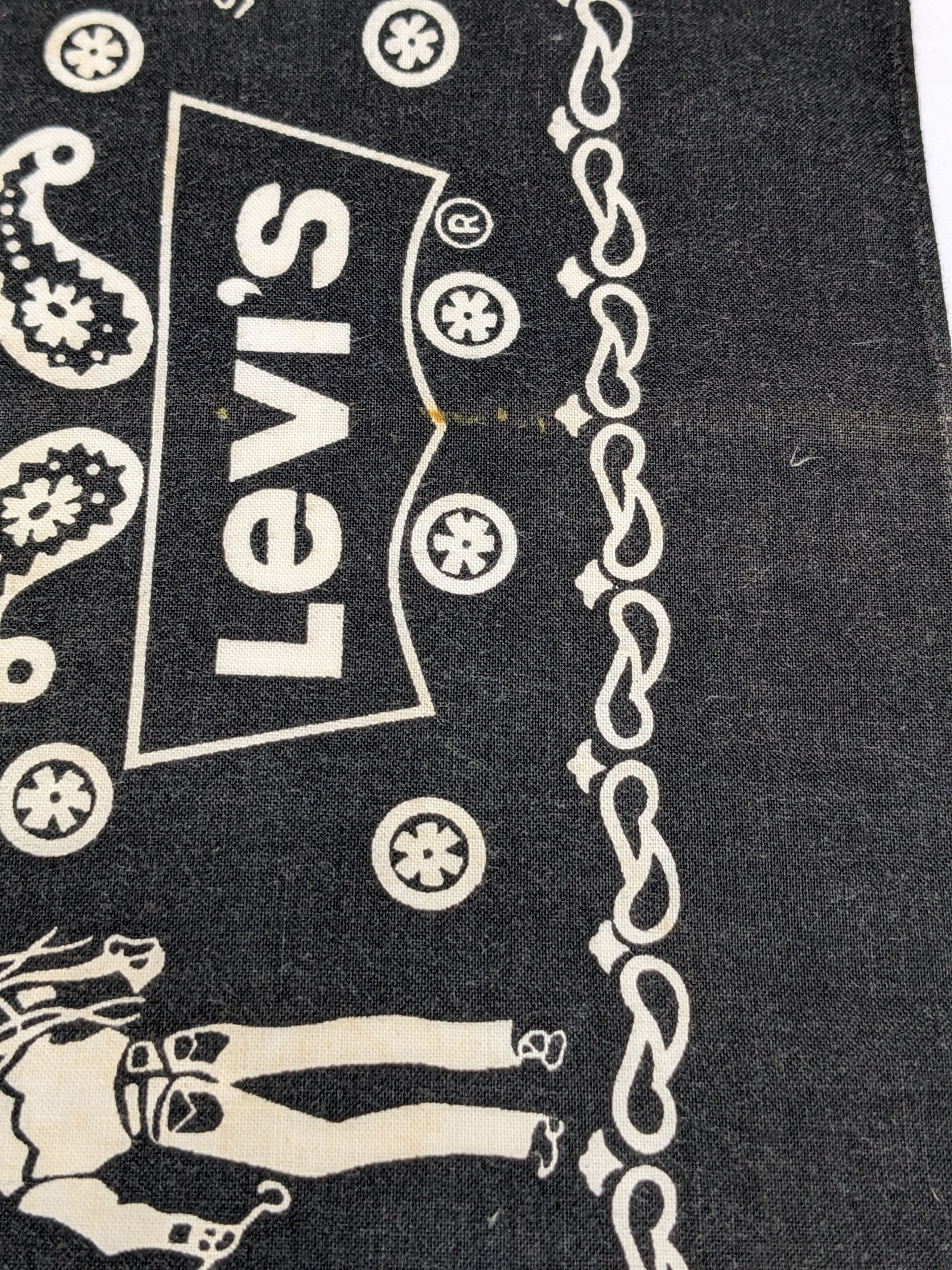 Levi's Vintage Levi’s Bandana Black Cowboy Paisley Made In Usa Size ONE SIZE - 2 Thumbnail