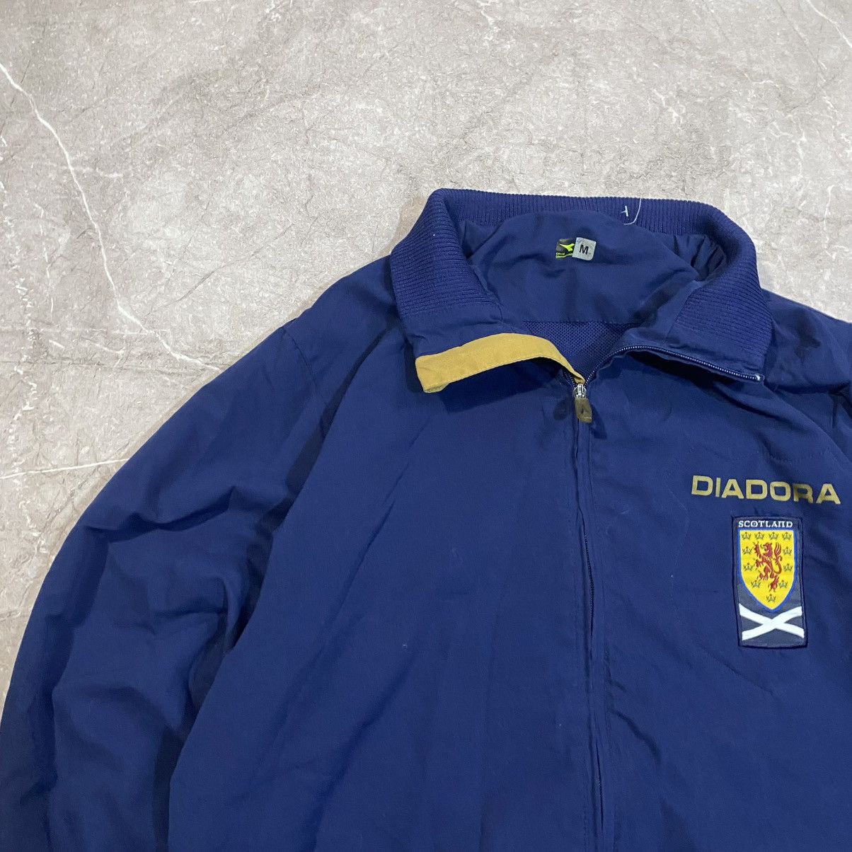 Diadora VINTAGE DIADORA LIGHT JACKET SCOTLAND SOCCER JERSEY Size US M / EU 48-50 / 2 - 3 Thumbnail