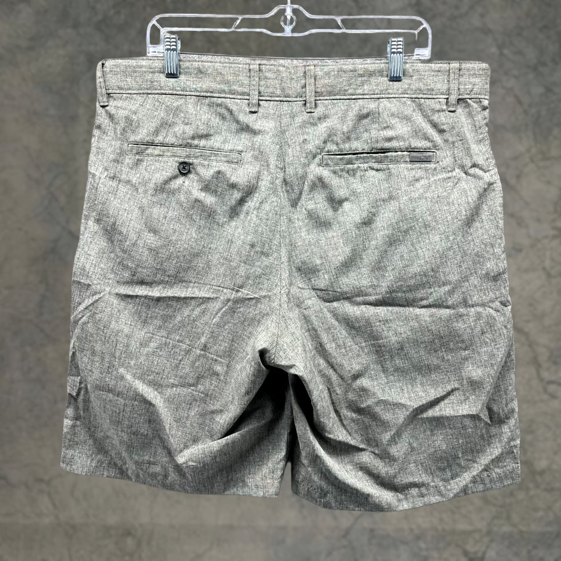 Vintage Greg Norman Shorts Mens 36 Heather Gray Chino Flat Front Polyester Casual Travel Slim Regular Button Front Pockets Slash Pocket Knit? Size US 36 / EU 52 - 1 Thumbnail