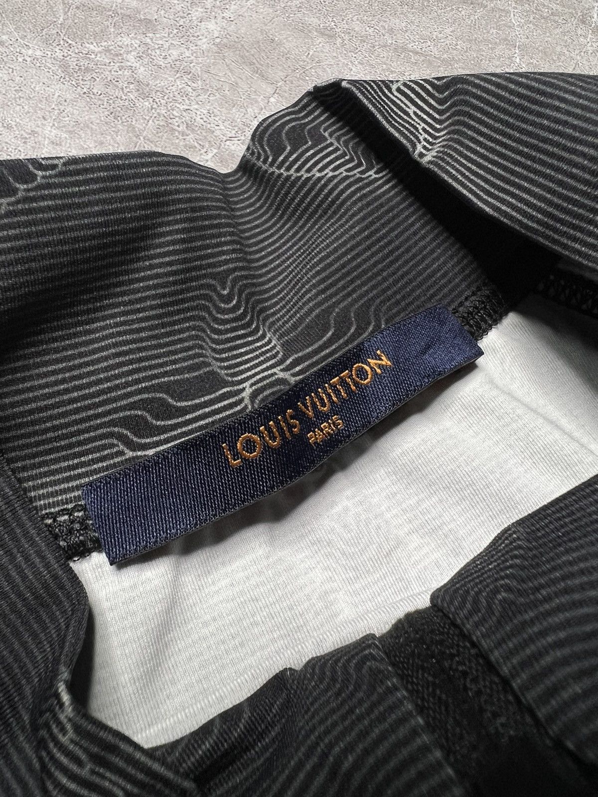 Louis Vuitton × Virgil Abloh Louis Vuitton 2054 Technical Half zip L/S Mono Size US L / EU 52-54 / 3 - 10 Thumbnail