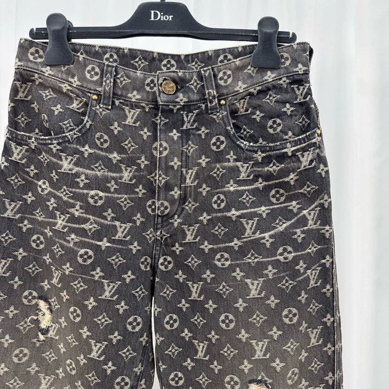 Louis Vuitton Louis Vuitton Red thread embroidered presbyopic full-print Size US 28 / EU 44 - 3 Thumbnail