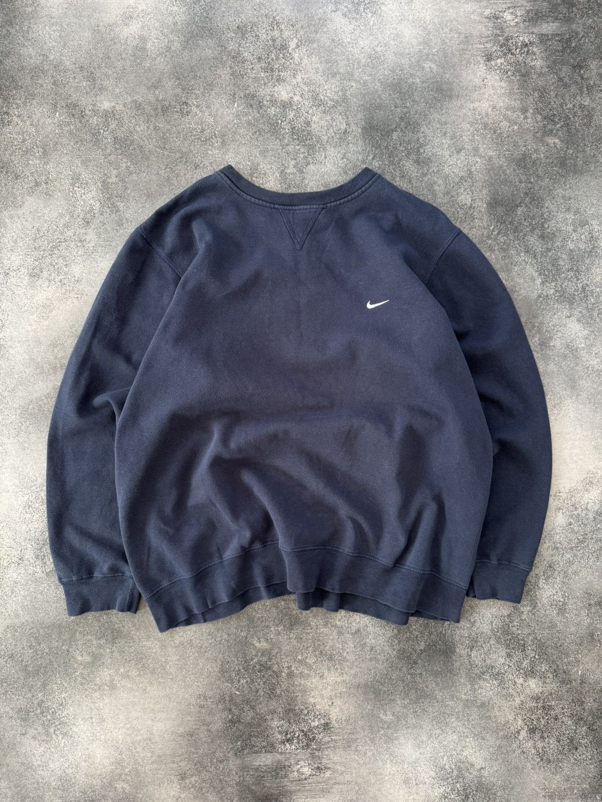 Nike Vintage Nike Logo Baggy Crewneck Sweatshirt Swoosh y2k Size US L / EU 52-54 / 3 - 1 Thumbnail