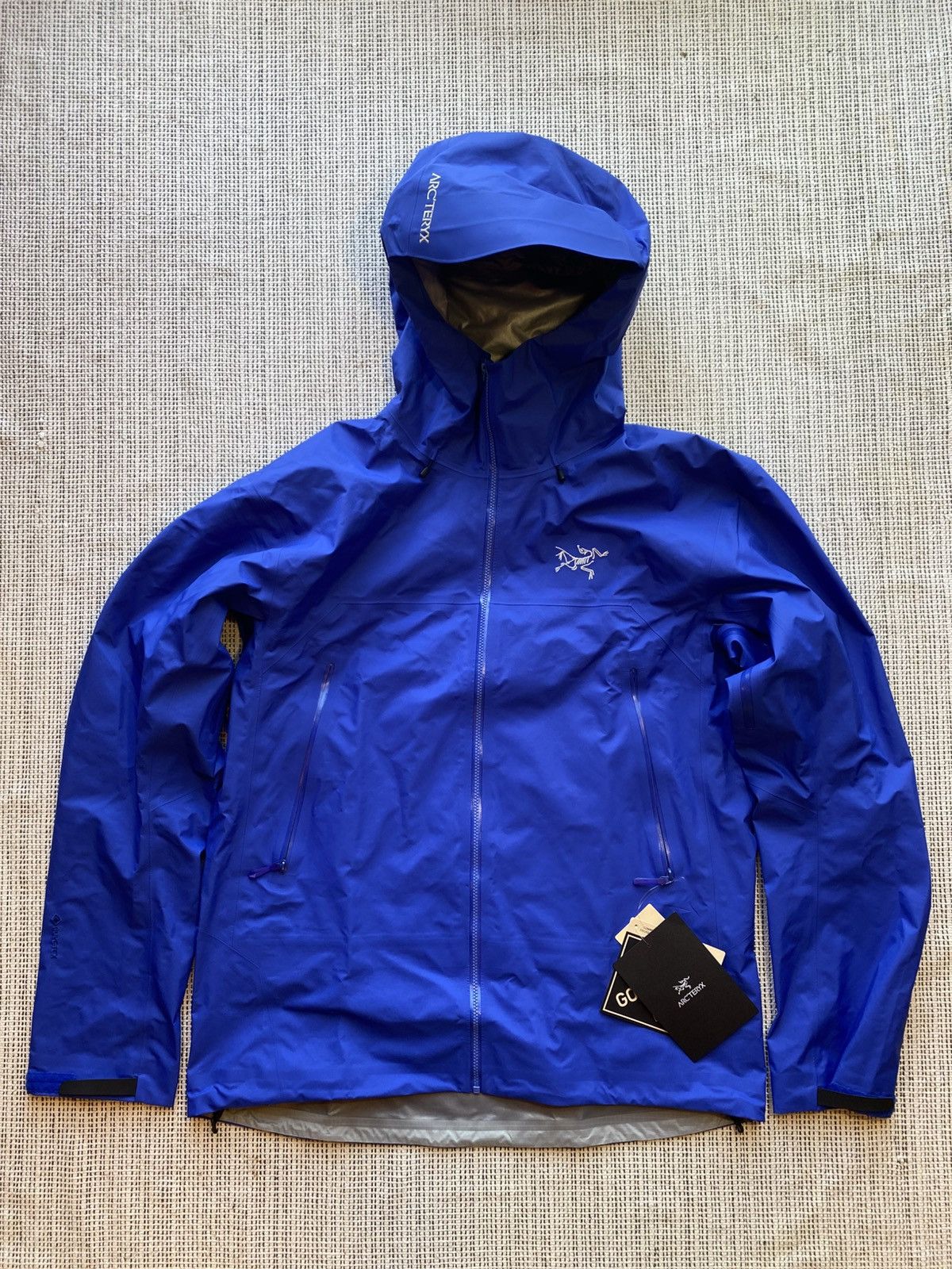Arc'teryx Arc’teryx Beta SL Jacket Men's Vitality II Size US L / EU 52-54 / 3 - 2 Thumbnail