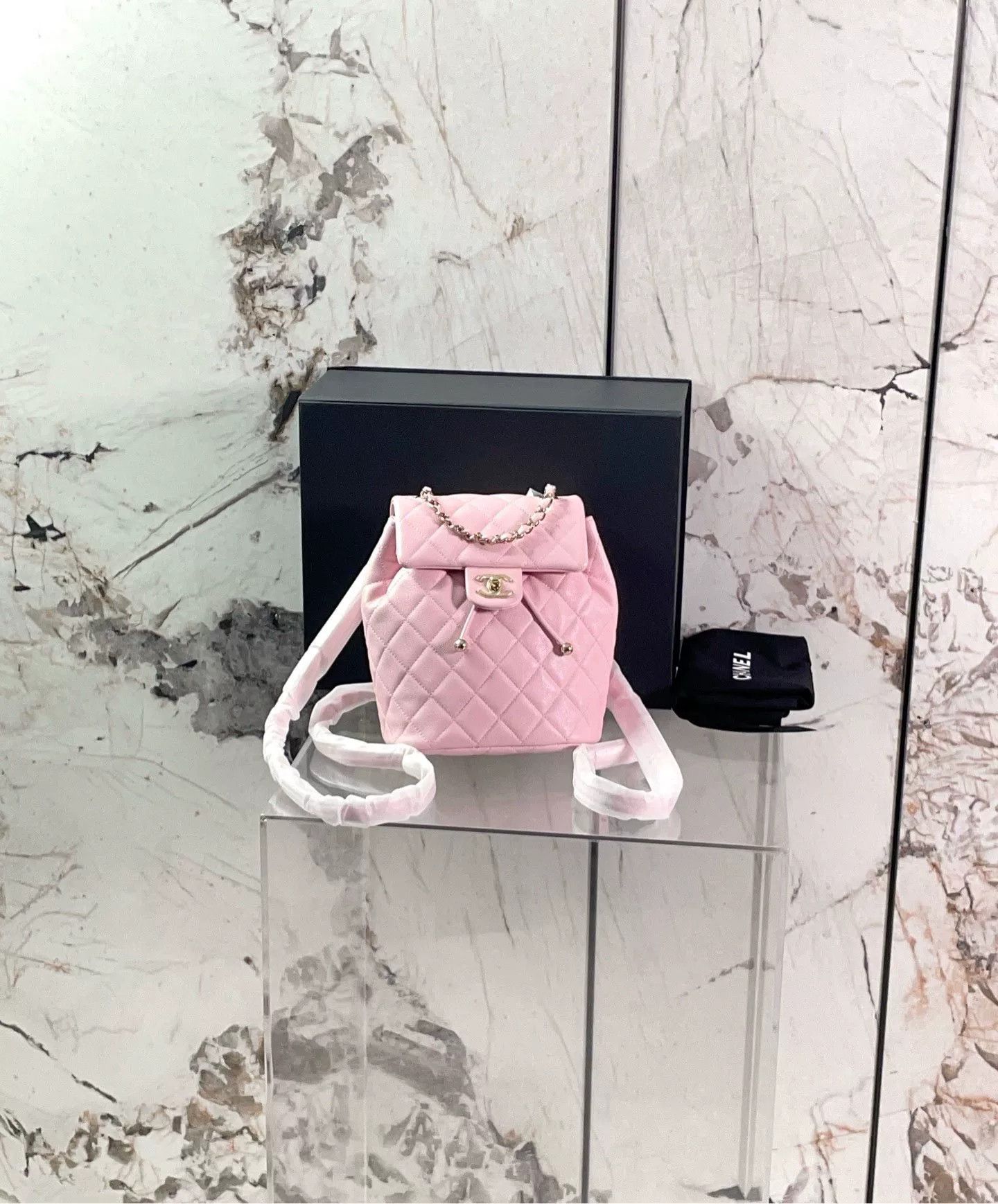 Chanel Pre-loved Bag Very good condition Size ONE SIZE - 1 Thumbnail