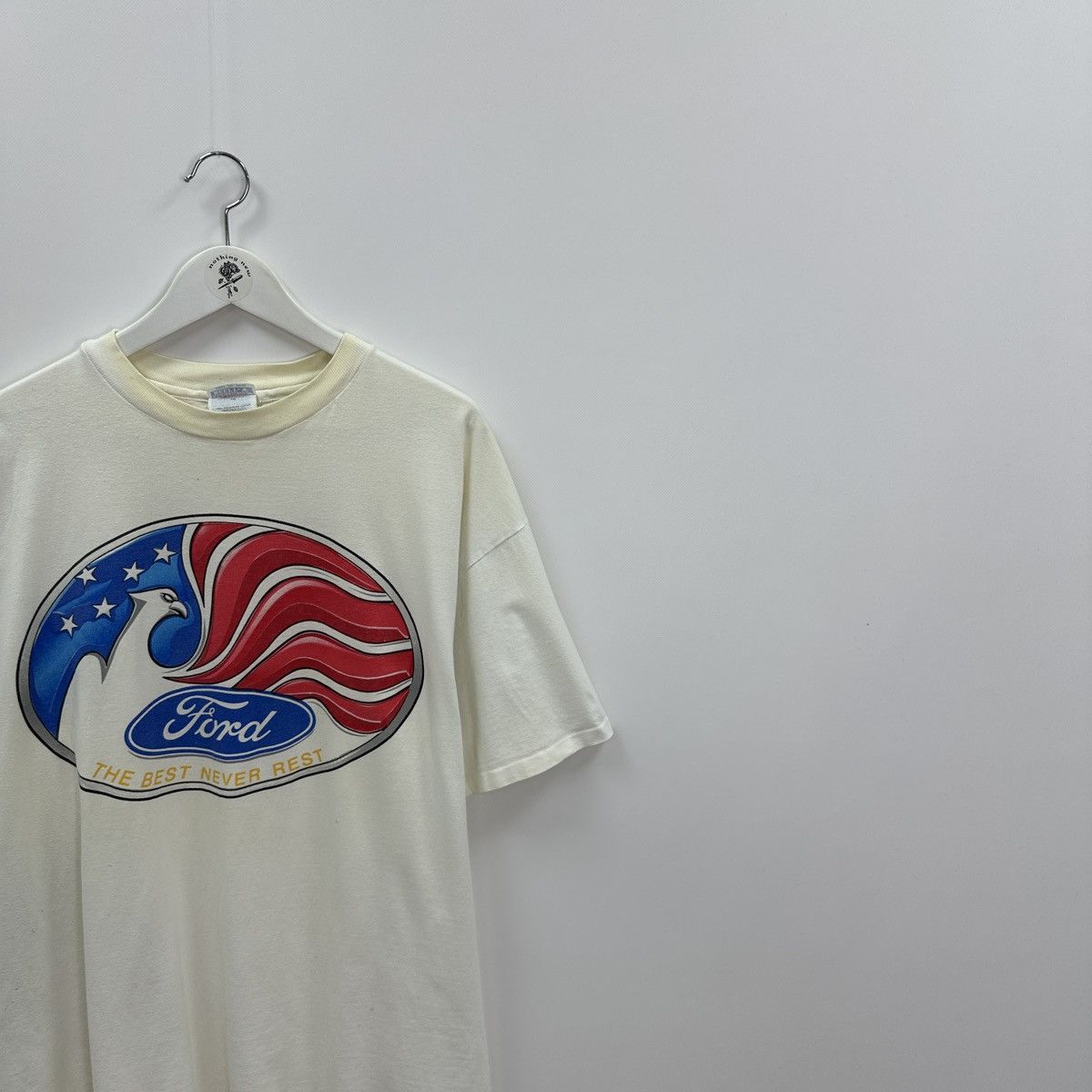 Vintage Vintage 90s Ford Tbe Best Never Rest USA tee car emblem y2k Size US XXL / EU 58 / 5 - 2 Thumbnail
