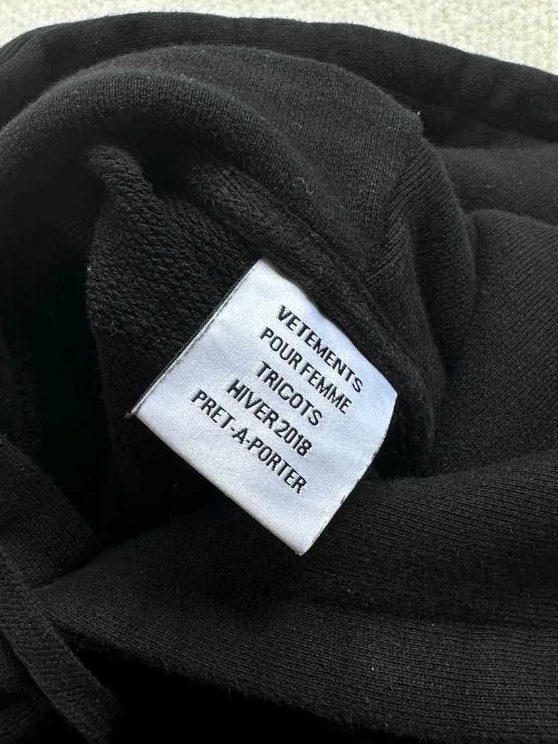 Vetements Vetements 18Aw Shaped Black Cut hoodie 2506-Nextarrow Size US XS / EU 42 / 0 - 3 Thumbnail