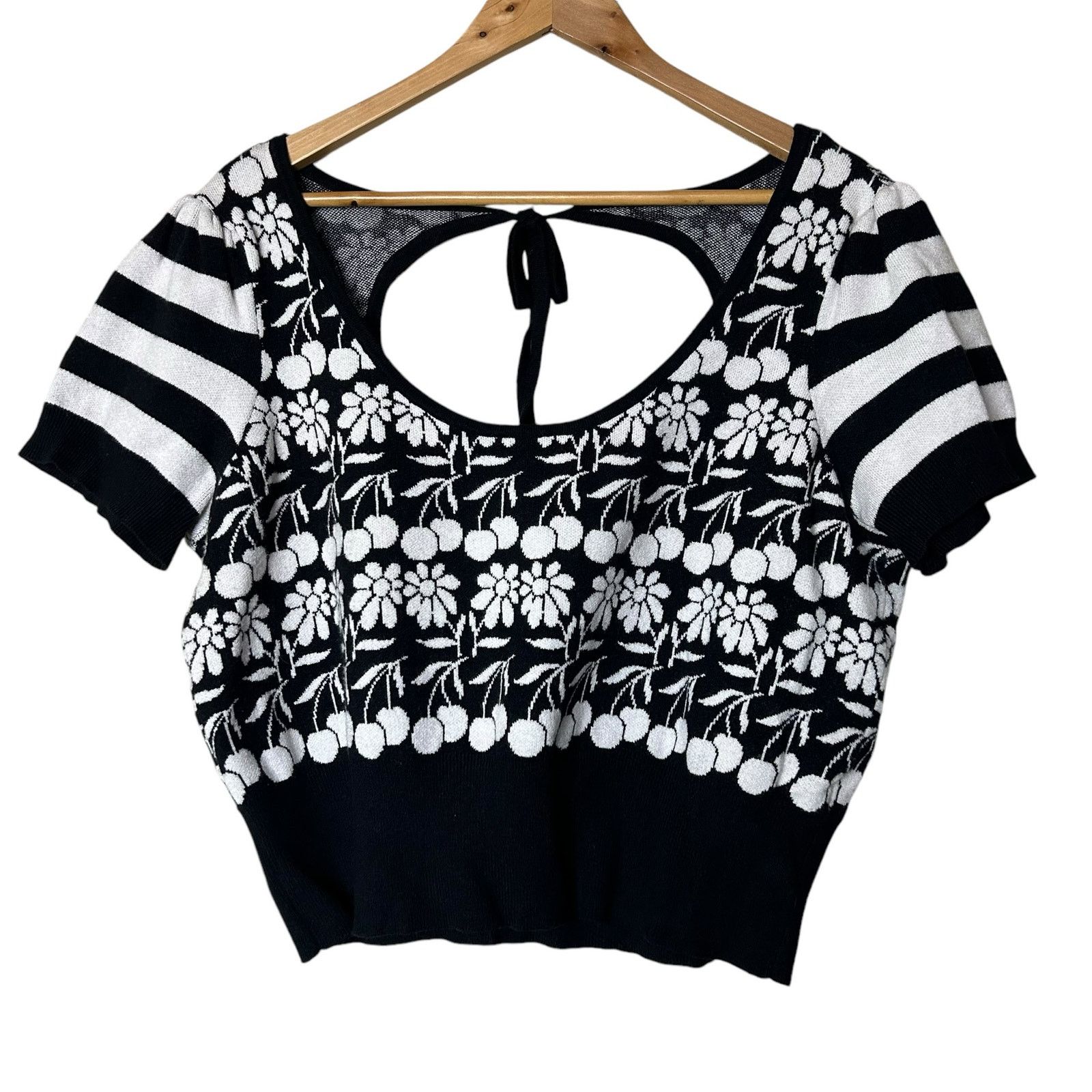 Anthropologie Maeve Trixie Sweater Tee Shirt Floral Cropped Size XL Size XL / US 12-14 / IT 48-50 - 1 Thumbnail