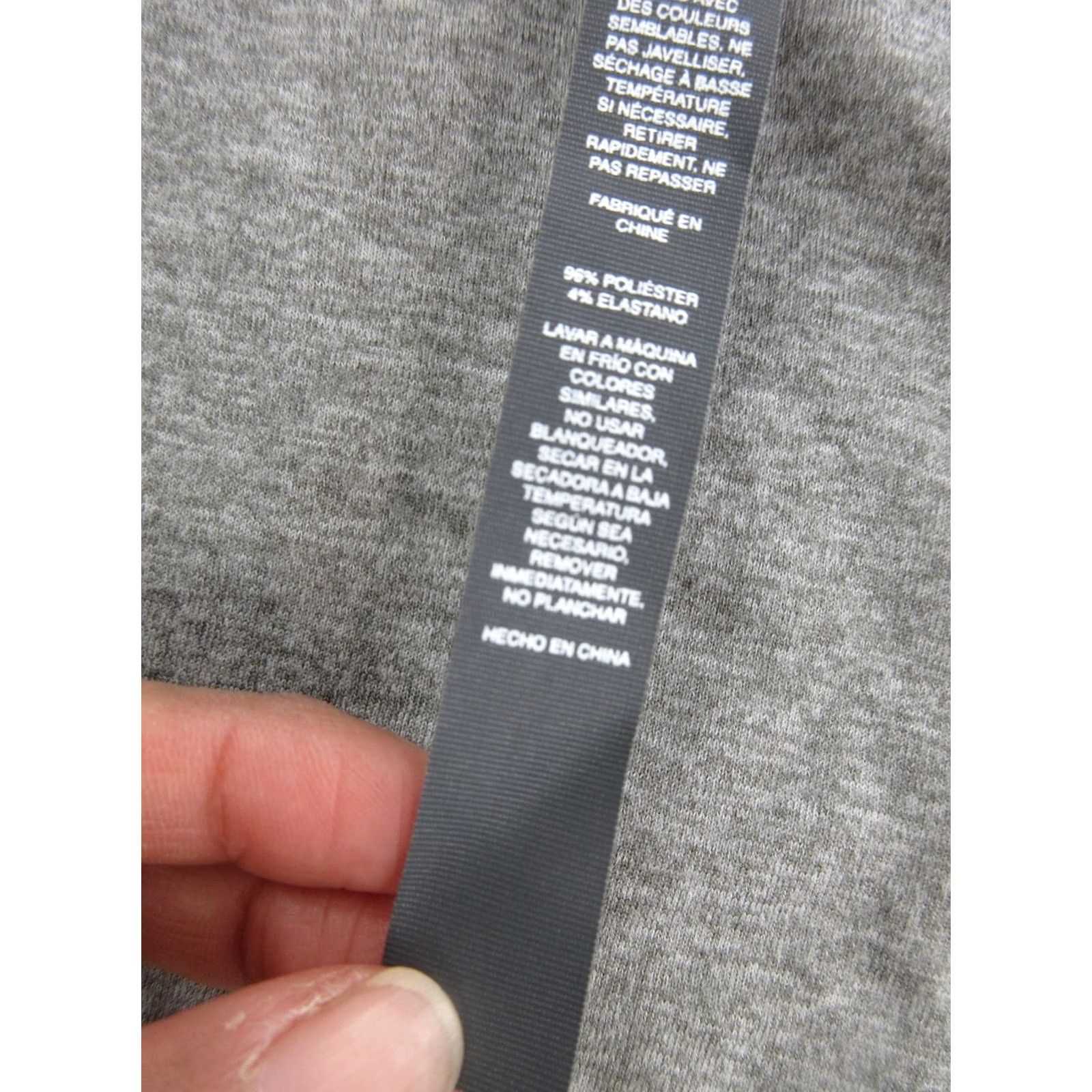 Vuori Vuori Shirt Womens L Gray Short Sleeve Crewneck Crop Basic Construction Logo Size L / US 10 / IT 46 - 5 Thumbnail
