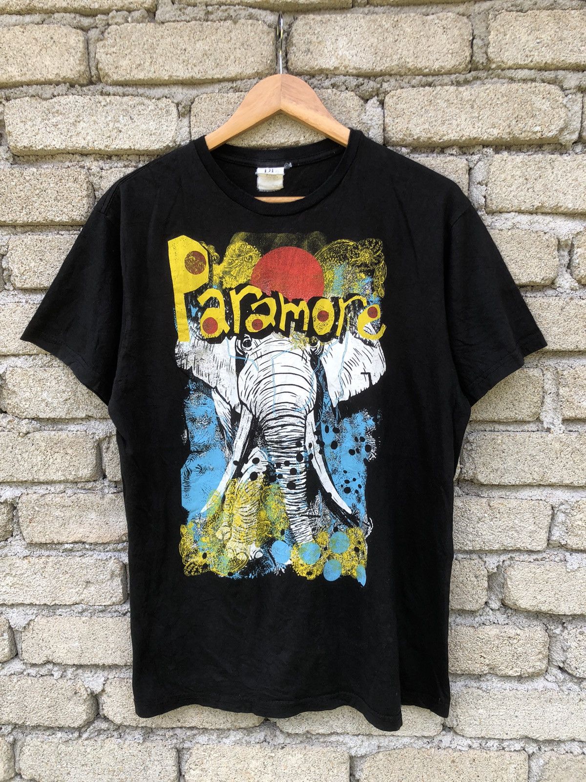 Band Tees Vintage Y2K Paramore Elephant Calourful Band Merc Tee Size US L / EU 52-54 / 3 - 1 Thumbnail