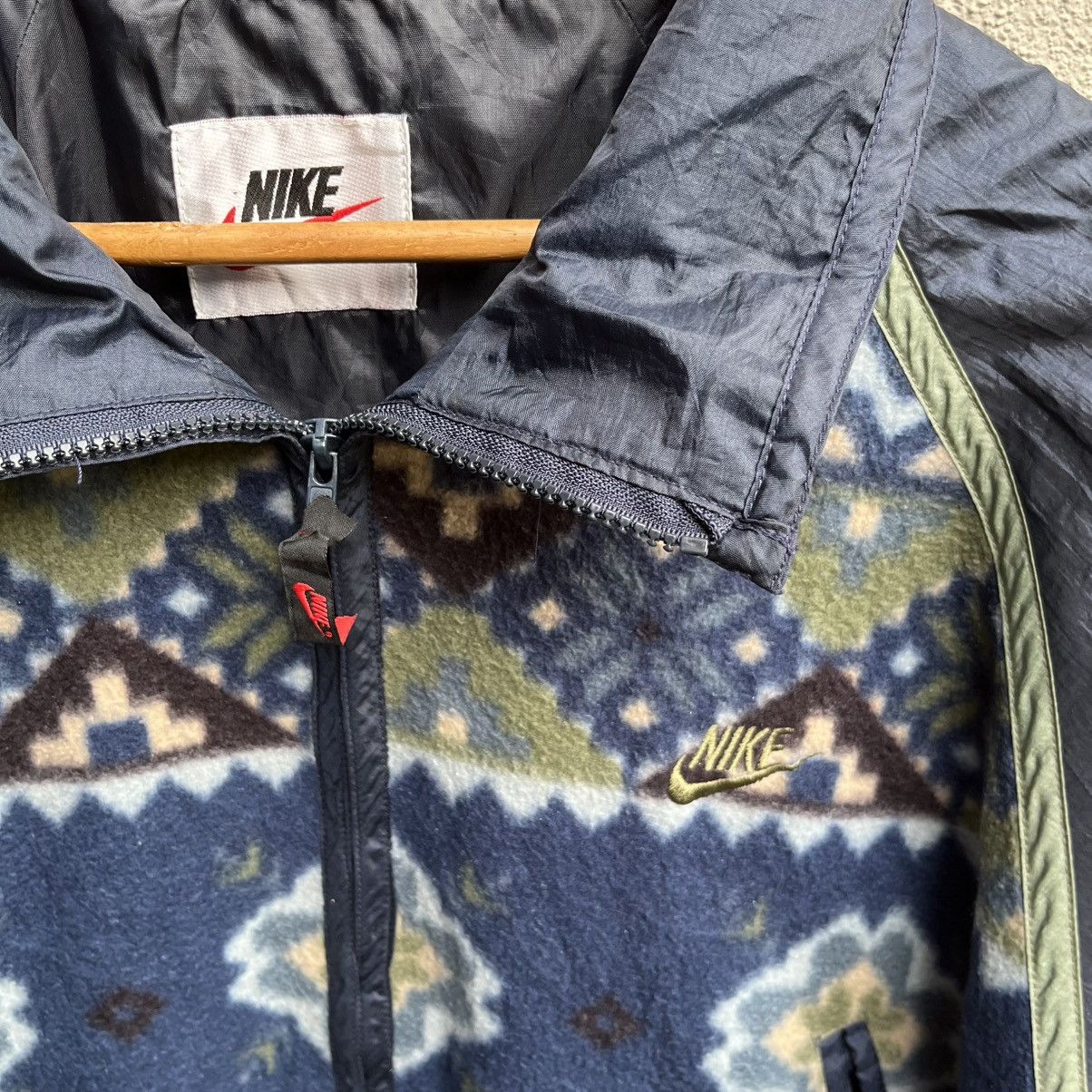 Nike Vintage NIKE tribal zipper jacket native design Size US L / EU 52-54 / 3 - 3 Thumbnail