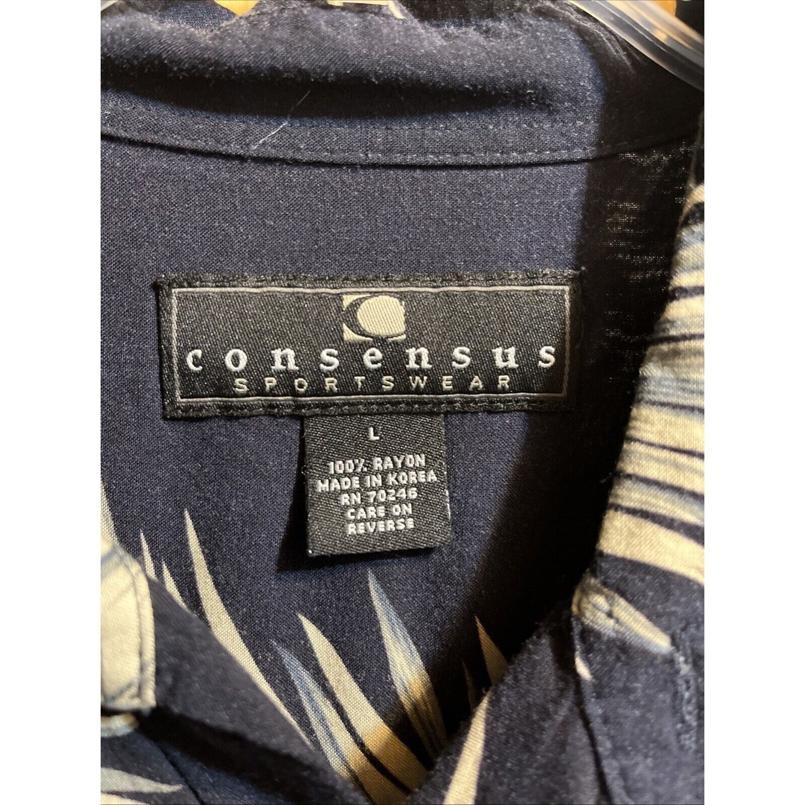 Consensus Sportswear VTG Consensus Sportswear Men’s Rayon Shirt L Blue Floral SS Size US L / EU 52-54 / 3 - 3 Thumbnail
