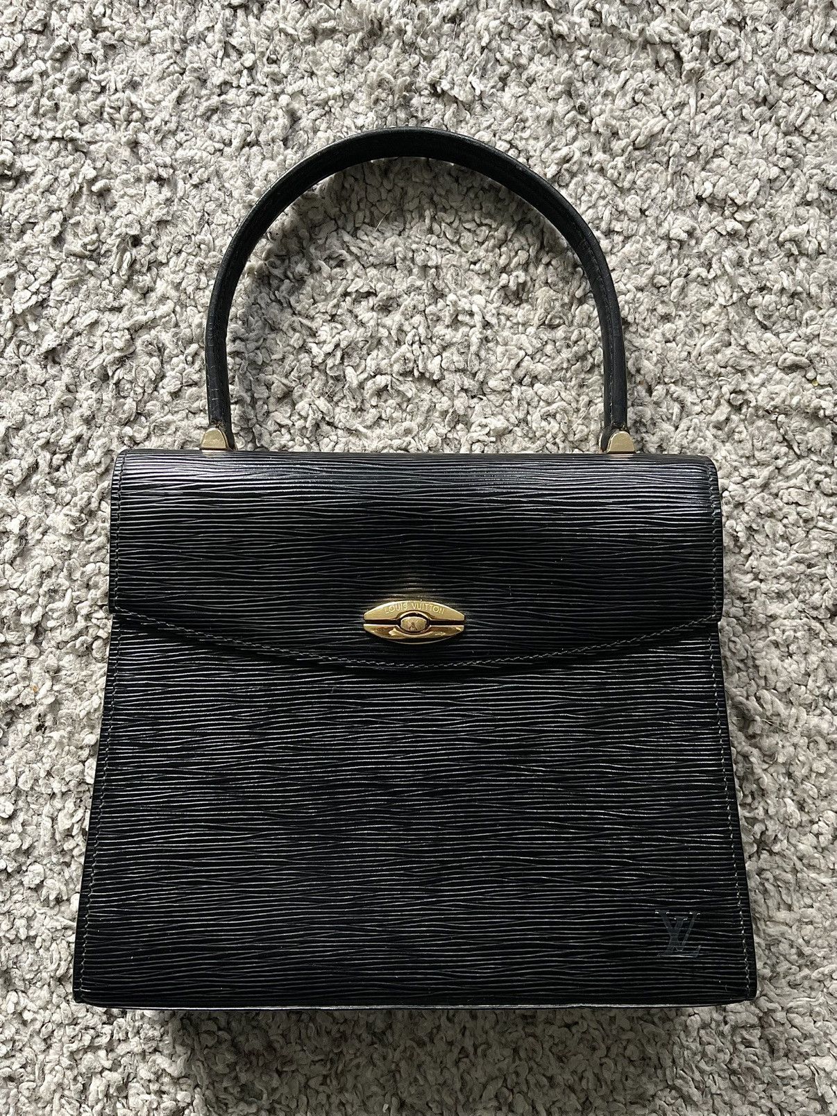 Louis Vuitton Malesherbes in black