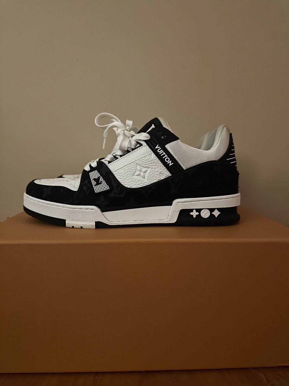 Louis Vuitton LV Trainer Sneaker Size US 8.5 / EU 41-42 - 2 Thumbnail