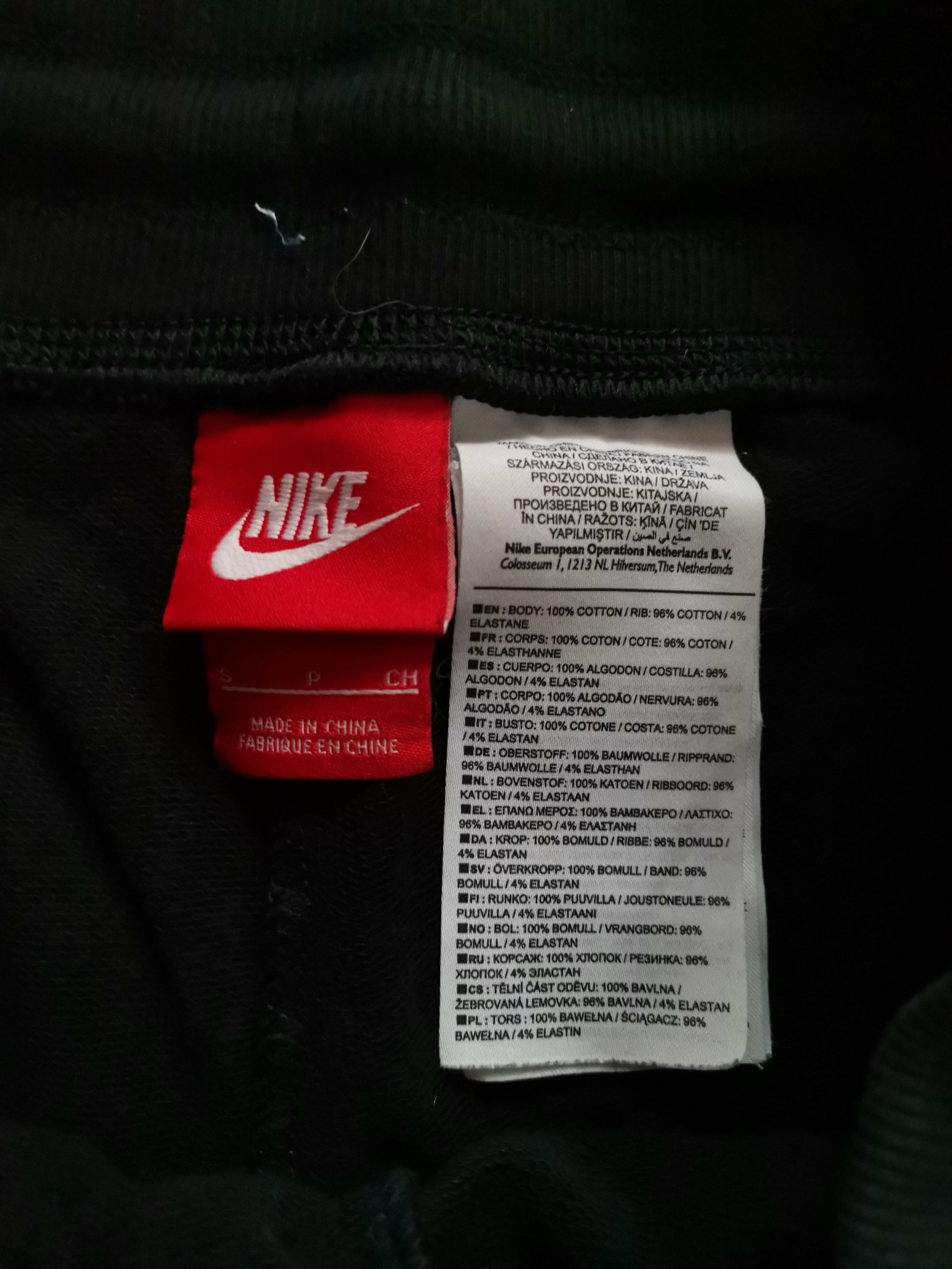Nike Nike Women's Shorts Size 28" / US 6 / IT 42 - 3 Thumbnail