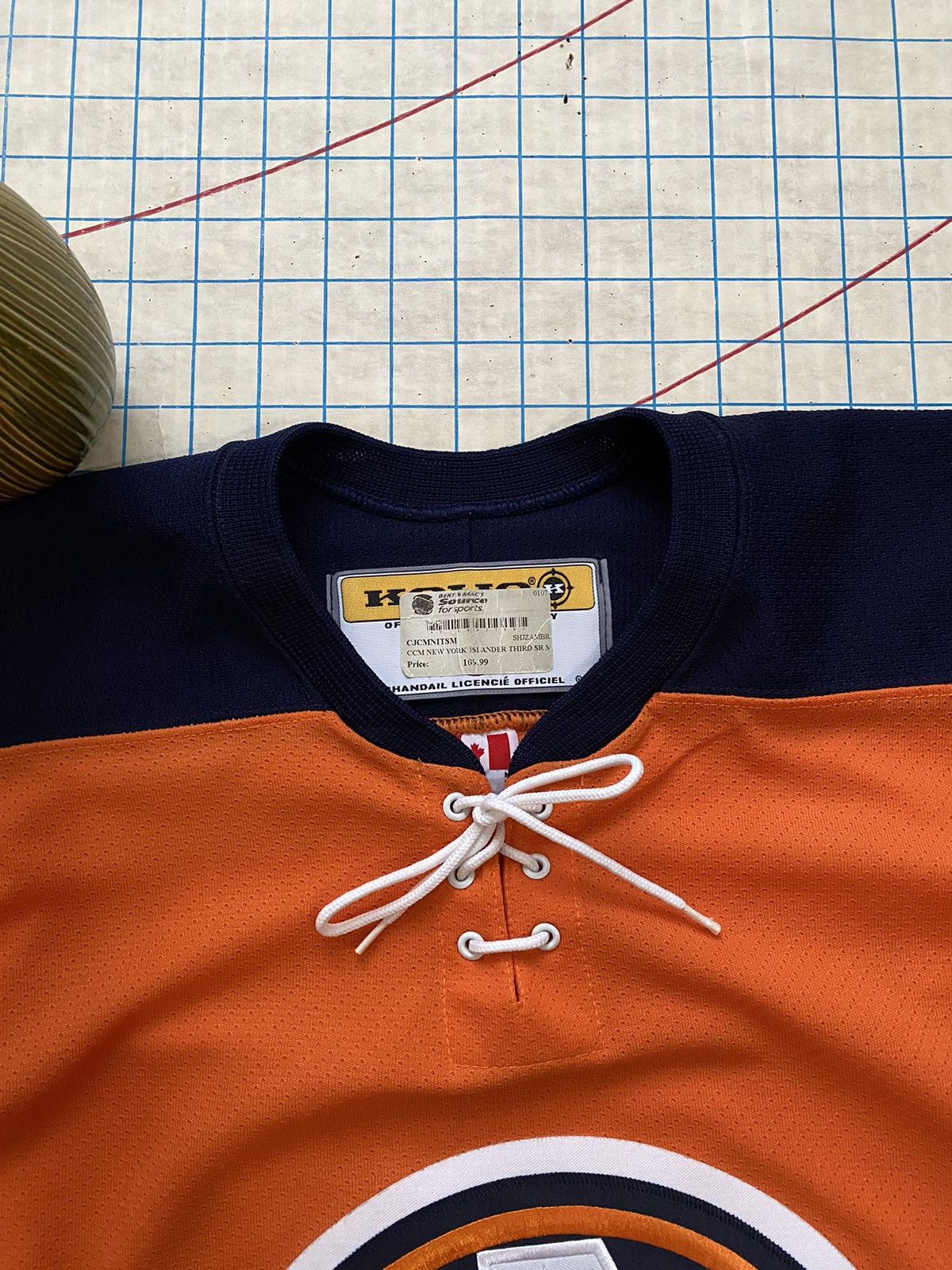 Koho × NHL Koho New York Islanders 2006-07 Orange Size Medium Size US M / EU 48-50 / 2 - 7 Thumbnail