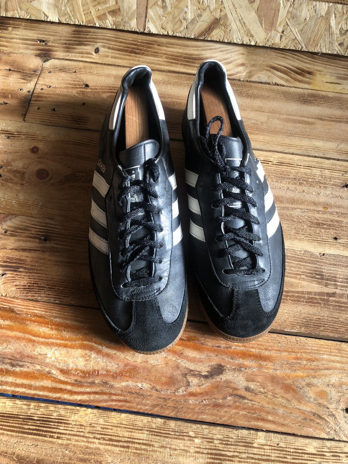 adidas gazelle silver green womens adidas Samba Indoor Shoes, White/Black/Red / 10