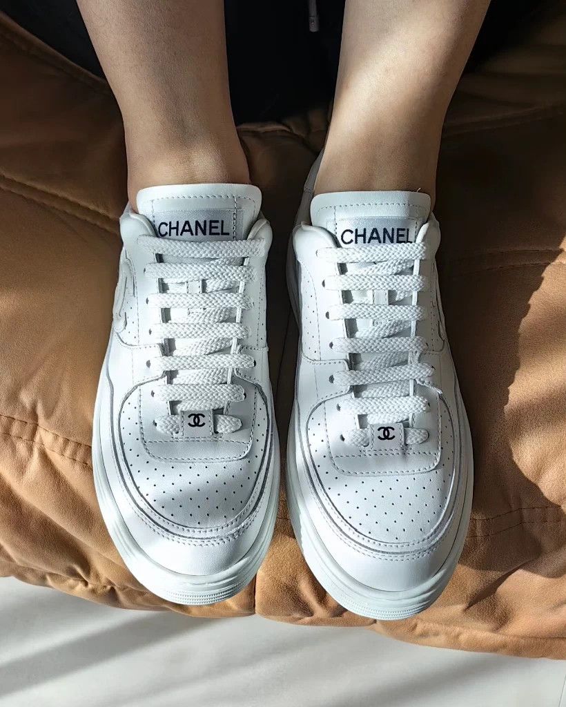 Chanel Chanel white side logo sneakers 37 98 New Size US 6 / IT 36 - 9 Thumbnail