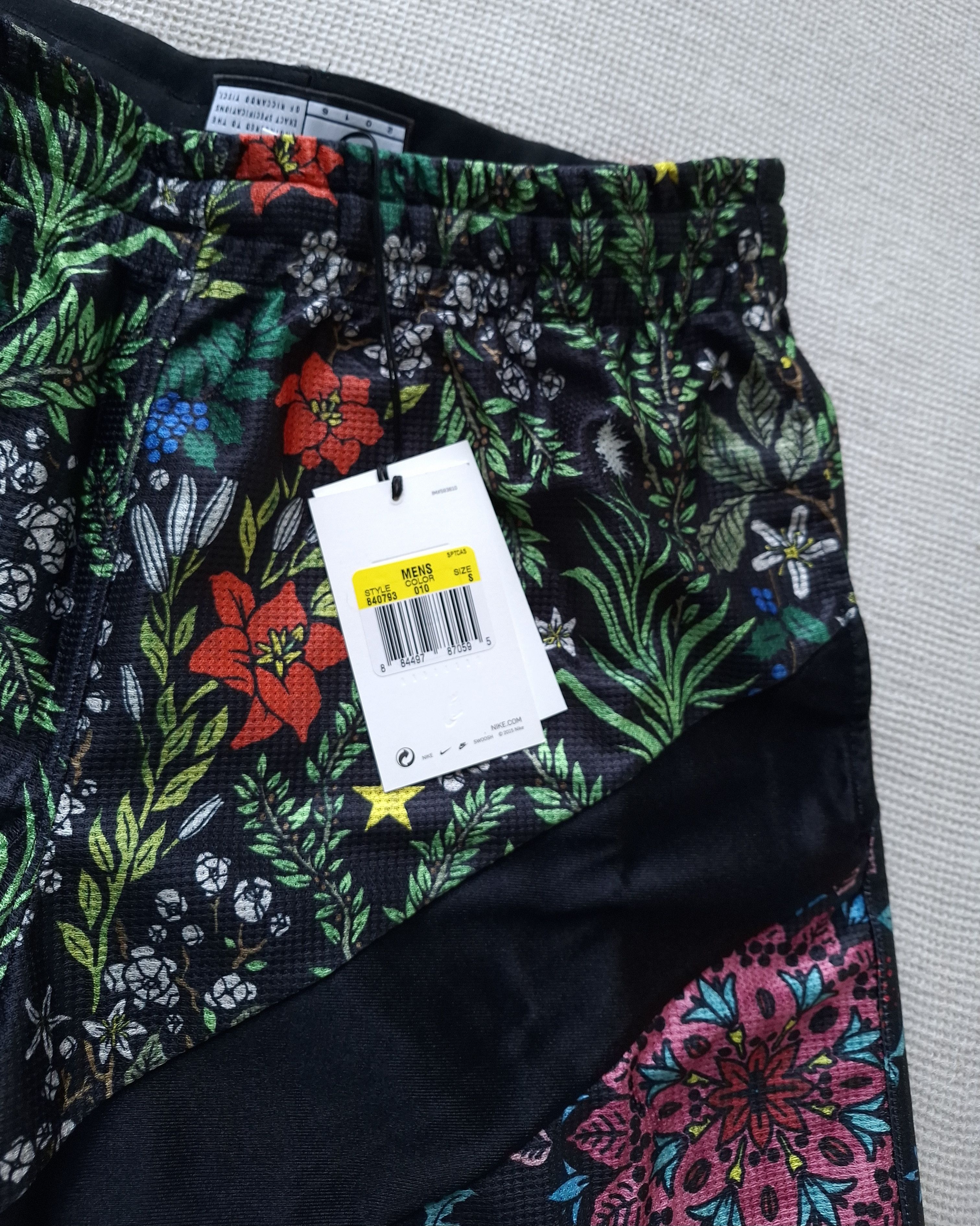 Nike × Riccardo Tisci Nikelab x Riccardo Tisci Kaleidoscope Print Shorts S Size US 30 / EU 46 - 8 Thumbnail