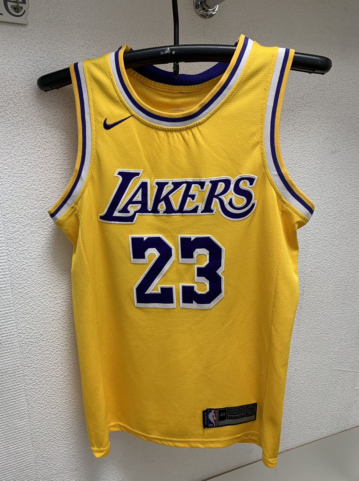 NBA Los Angeles Lakers Lebron James 23 NBA jersey 44 sz S-M LAL Size US S / EU 44-46 / 1 - 2 Thumbnail