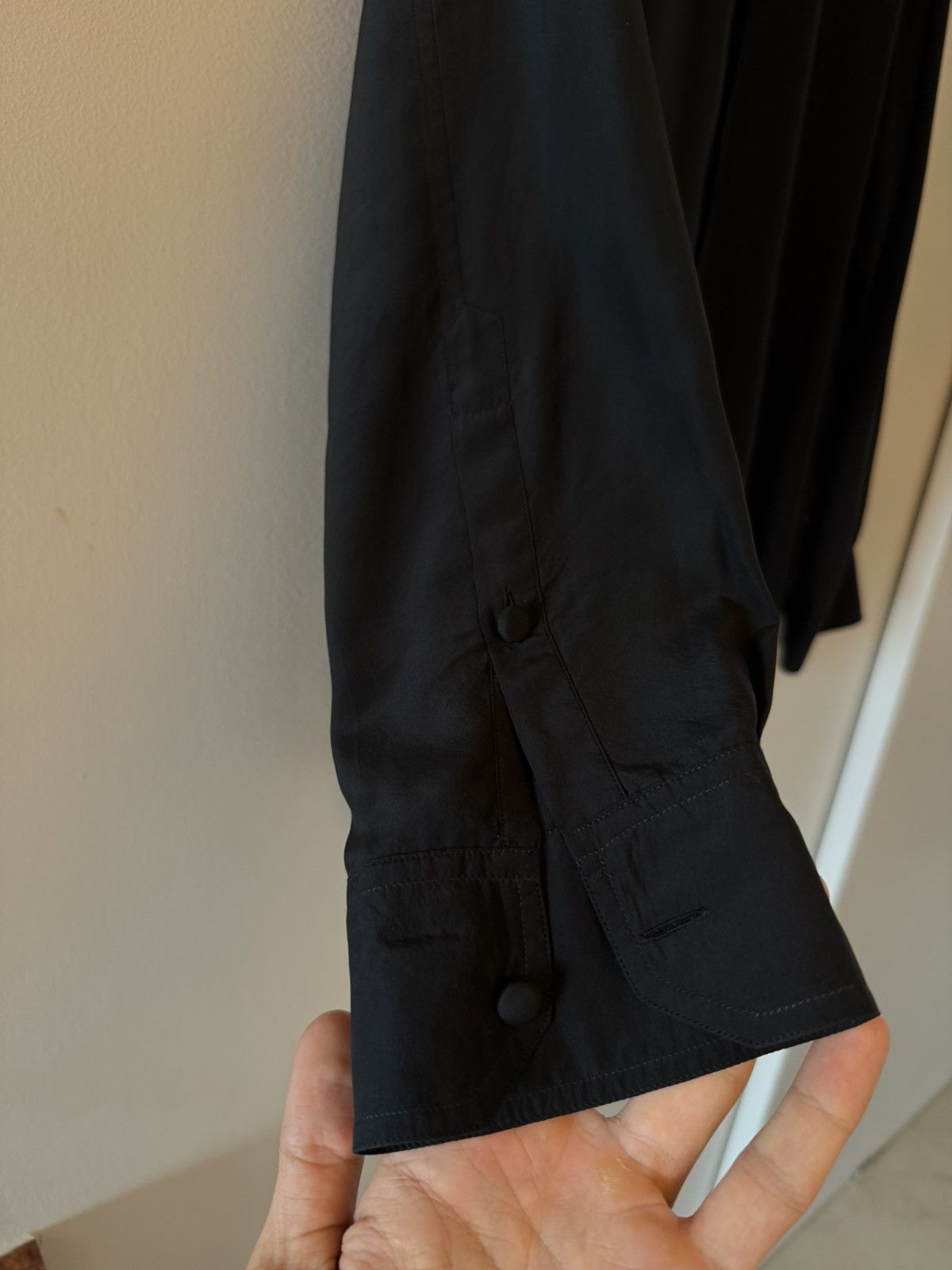 Valentino Valentino Men's Silk Dress Shirt in Nero Size US M / EU 48-50 / 2 - 6 Thumbnail