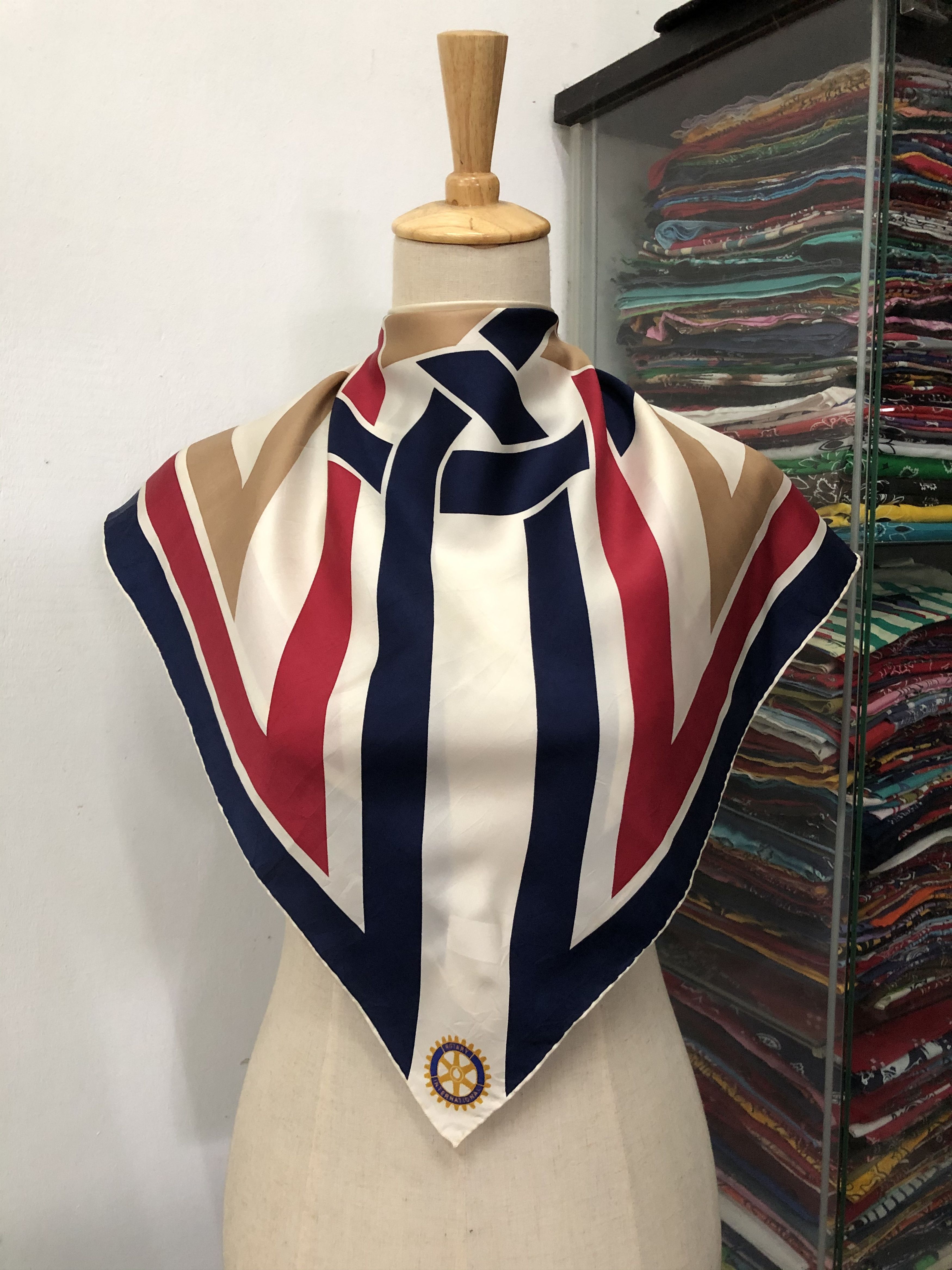 Vintage Vintage Silk Scarf Size ONE SIZE - 1 Thumbnail