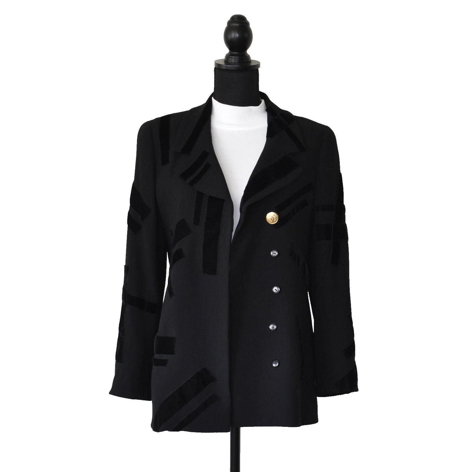 Chanel CHANEL BOUTIQUE 98A Wool Velvet Patch Logo Buttons Blazer 38 Size XS / US 0-2 / IT 36-38 - 2 Thumbnail