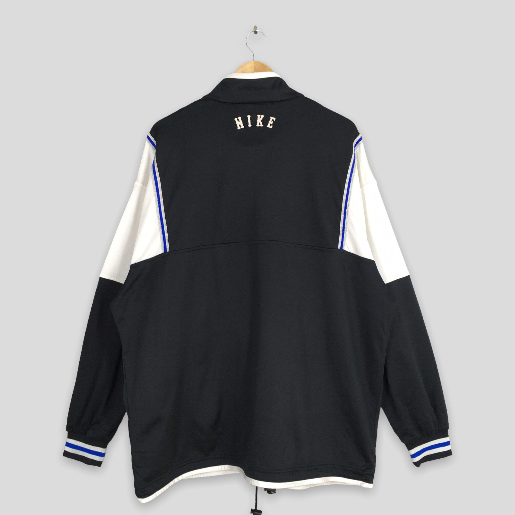 Nike Vintage 90's Nike Swoosh Training Black Jacket XLarge Size US XL / EU 56 / 4 - 11 Thumbnail
