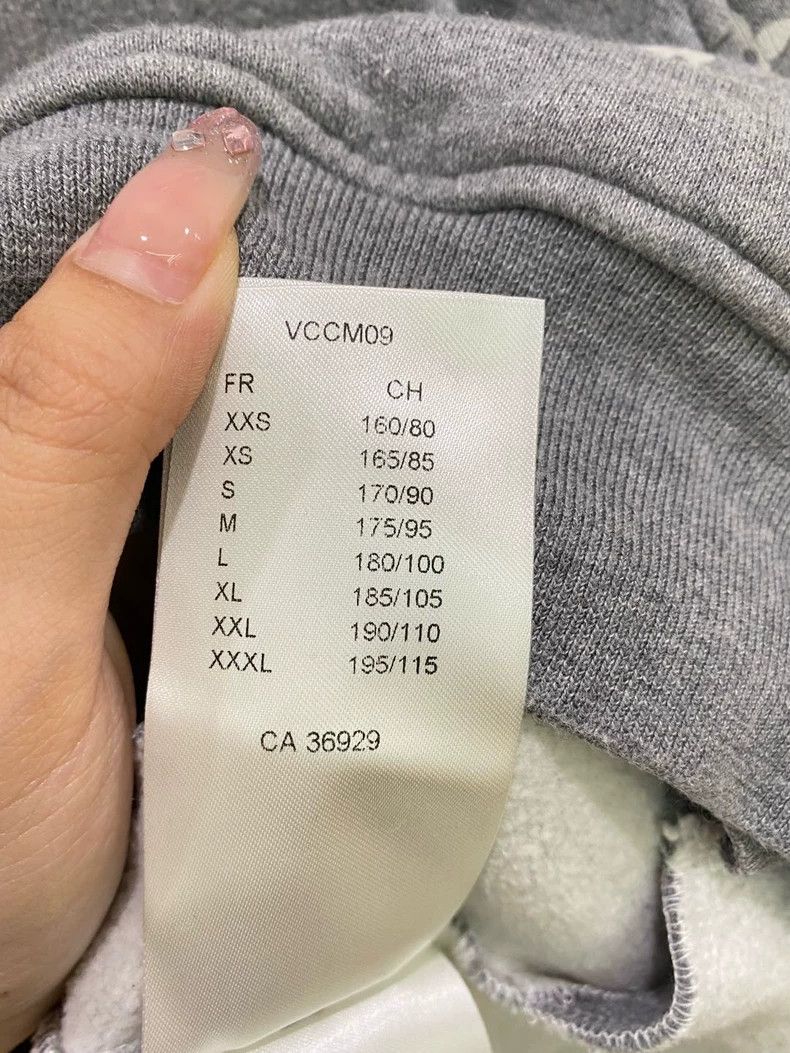 Louis Vuitton Louis Vuitton Grey presbyopic patchwork sweatshirt Size US L / EU 52-54 / 3 - 6 Thumbnail