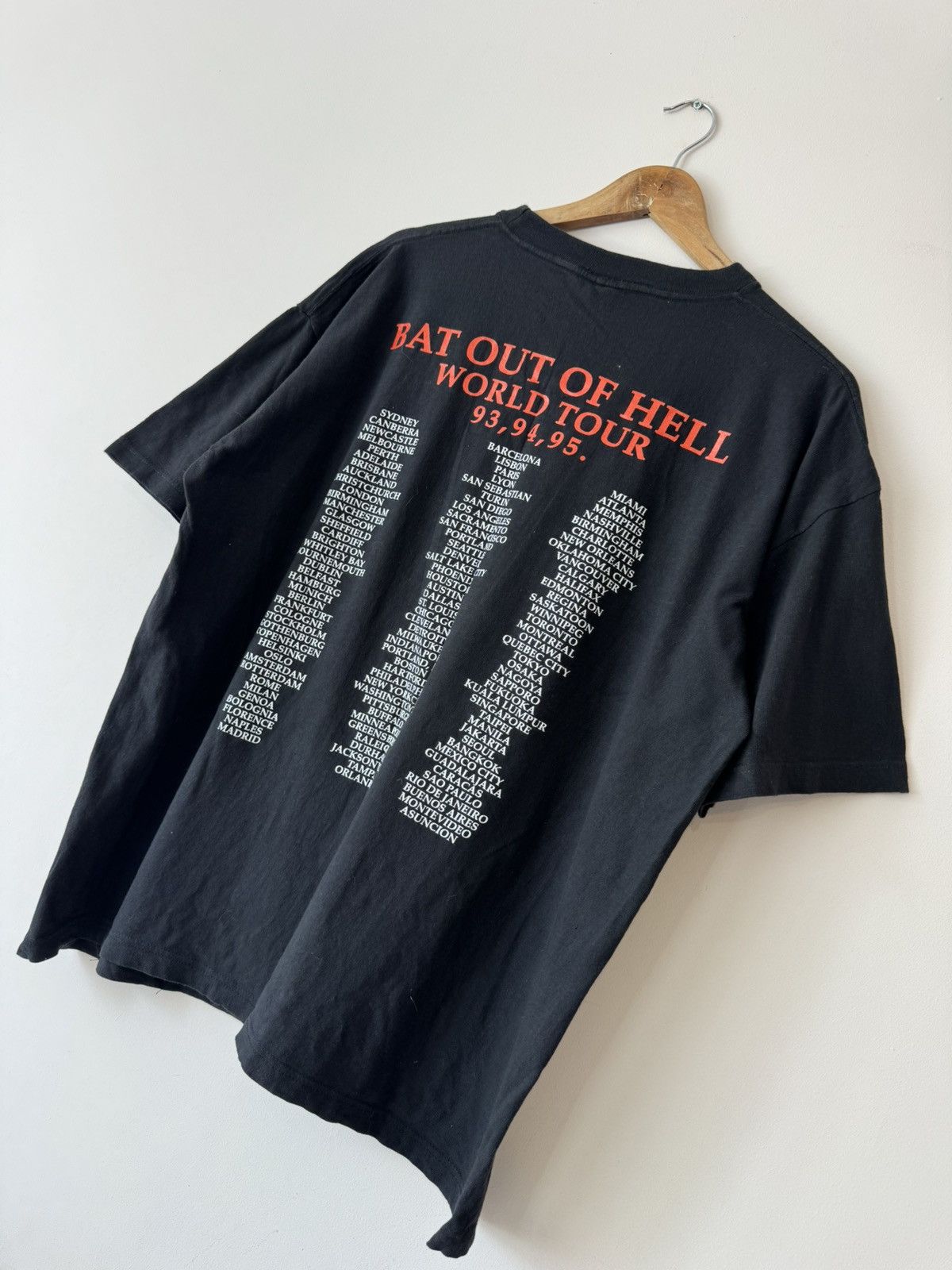 Band Tees Vintage Meat Loaf 1994 Bat Out Of Hell Shirt Rock T-shirt Size US XXL / EU 58 / 5 - 8 Thumbnail