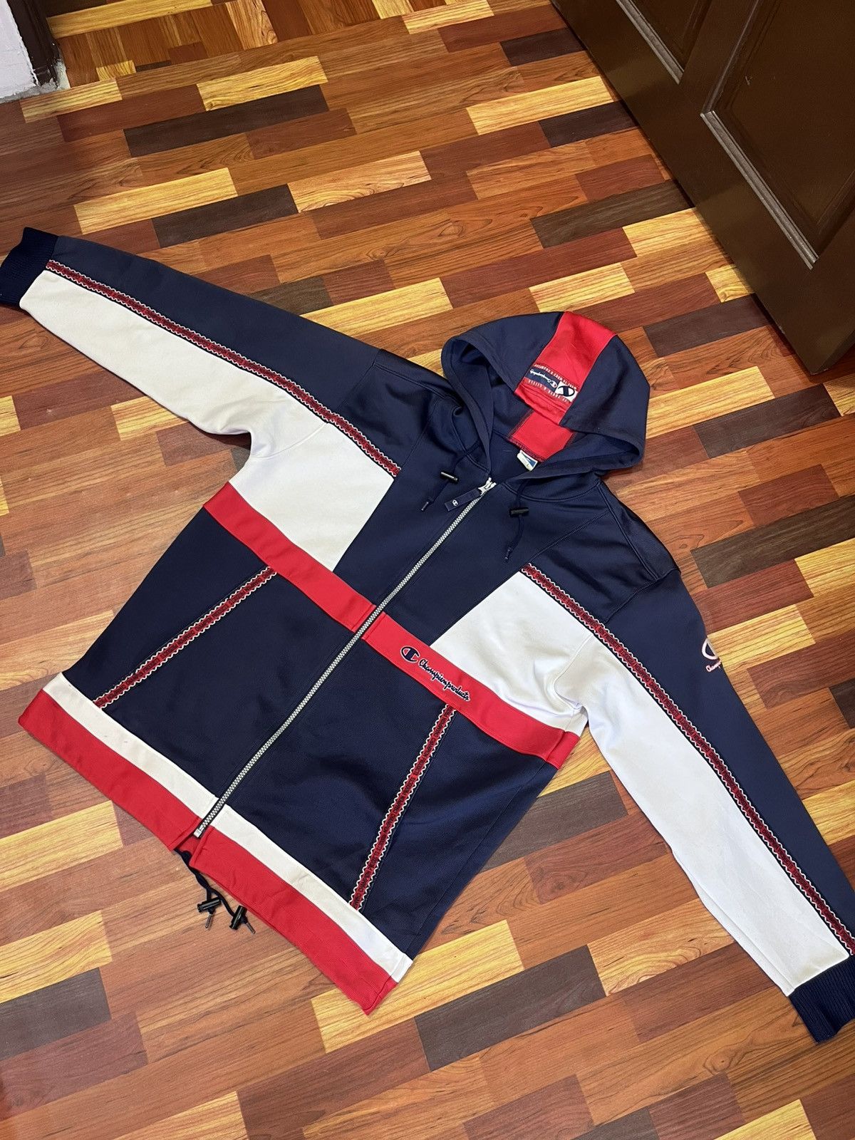 Champion Vintage Champion Tape Hoodie 90s Hip Hop Style Size US L / EU 52-54 / 3 - 12 Thumbnail