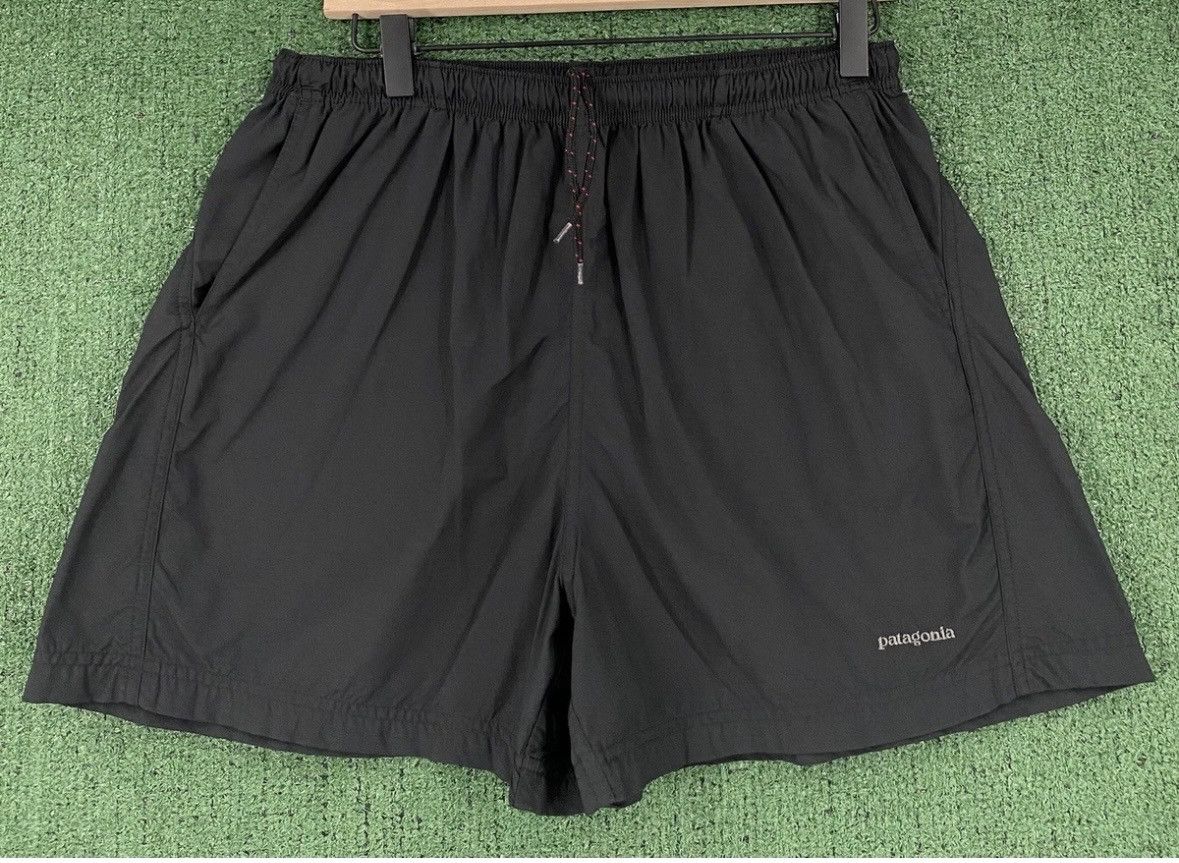 Patagonia 90’s Patagonia Baggies Embroidered Logo Black Shorts Large Size 36" / US 14 / IT 50 - 1 Thumbnail