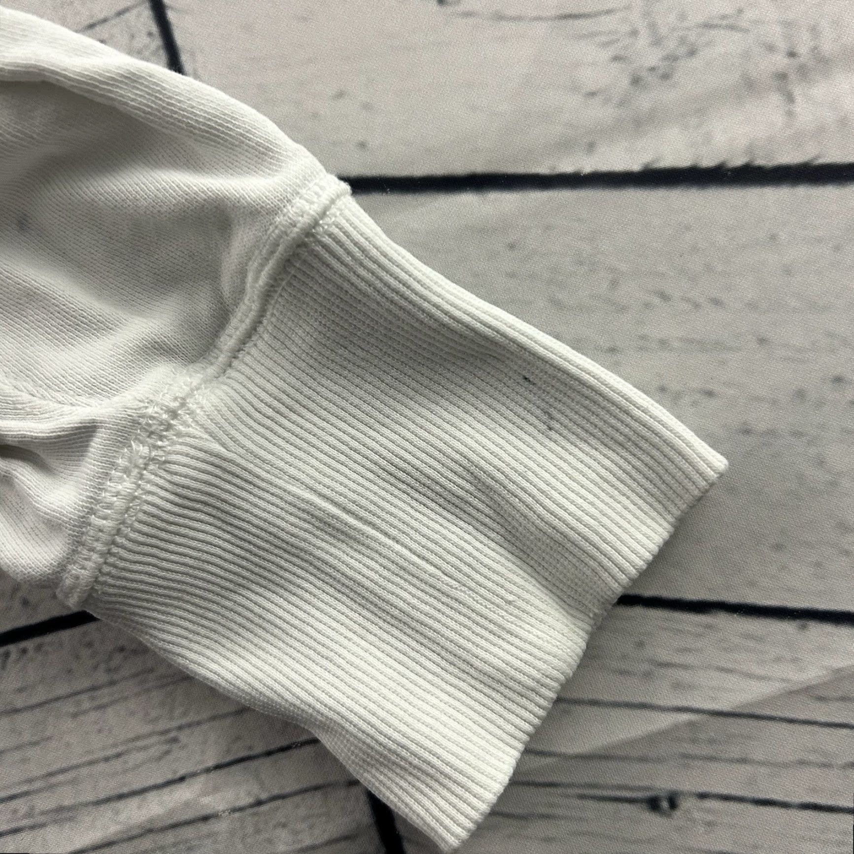 Uniqlo Uniqlo Kaws Peanuts Snoopy Long Sleeve Crewneck Sweatshirt Men Small White Size US S / EU 44-46 / 1 - 5 Thumbnail